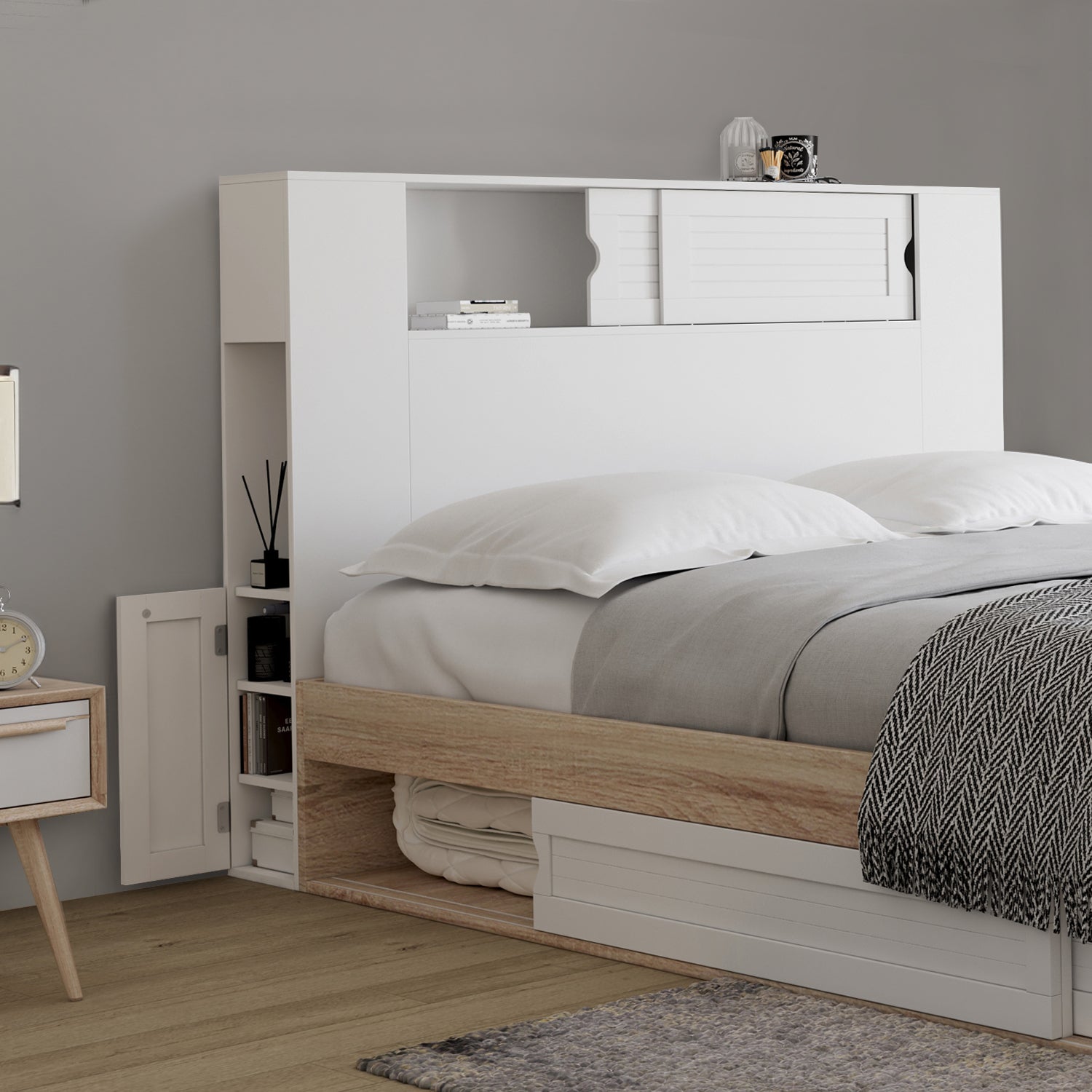 Tête de lit sur pieds Orem blanche avec rangement coulissant 140cm