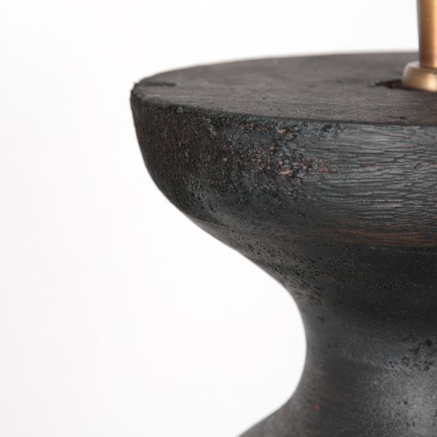 Lampe de table en bois noir avec abat-jour en velours gris