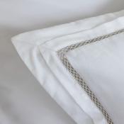 Housse de couette - 200x200cm - Dolly - satin de coton brodé