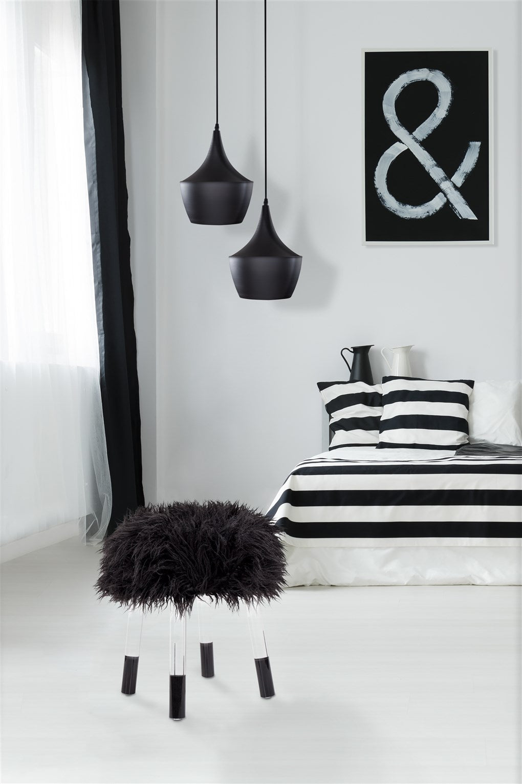 Tabouret en fausse fourrure noir - Laika