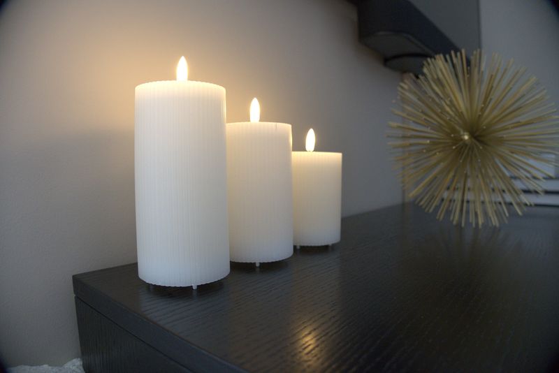 FlinQ - Ensemble de 3 bougies LED rechargeables à flamme vacillante - Télécommande incluse - Blanches