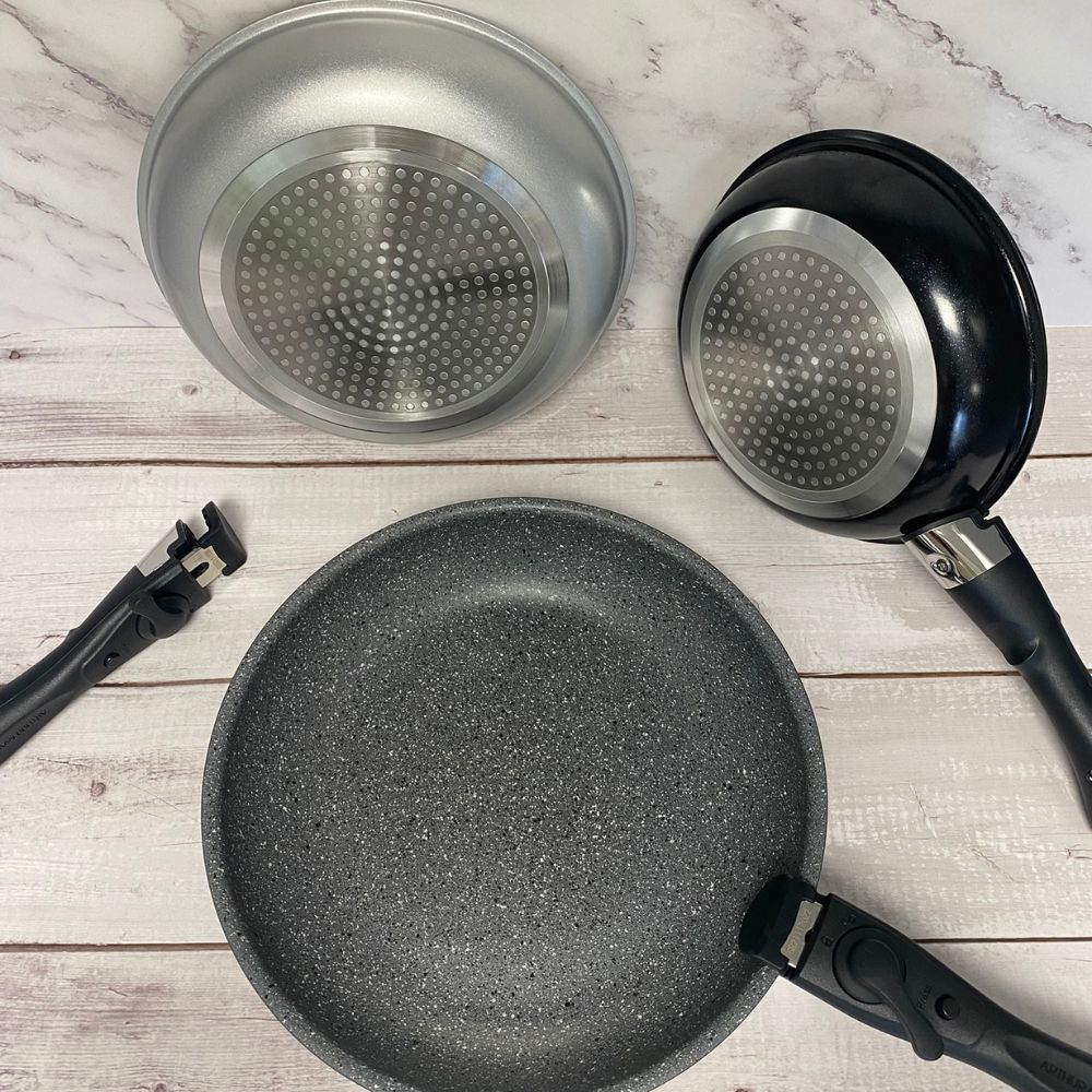 Set de 3 Poêles Tous Feux Noir Arthur Martin 20 - 24 - 28 cm avec une Poignée