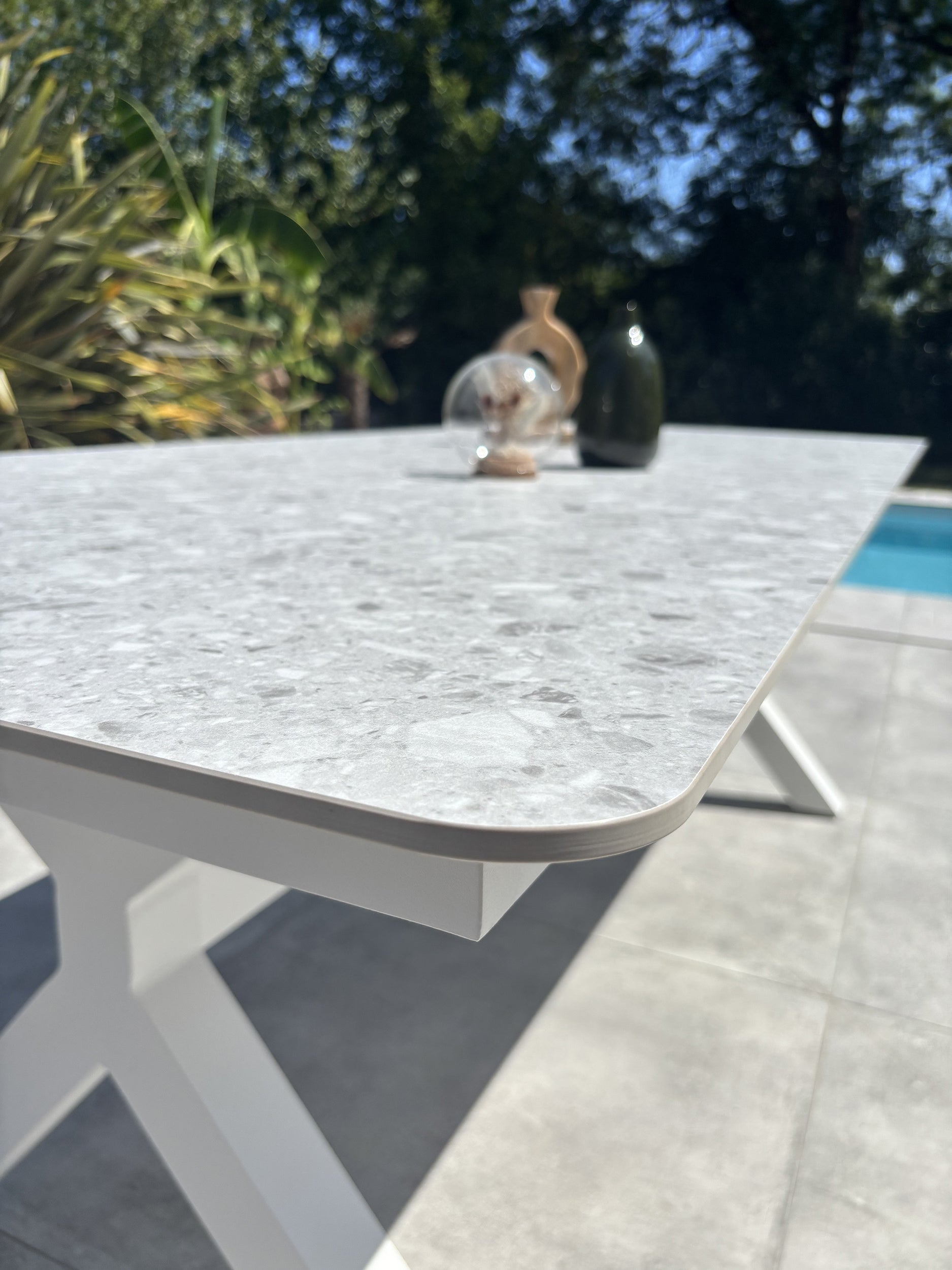 Table de jardin Abella - Blanc 220 cm
