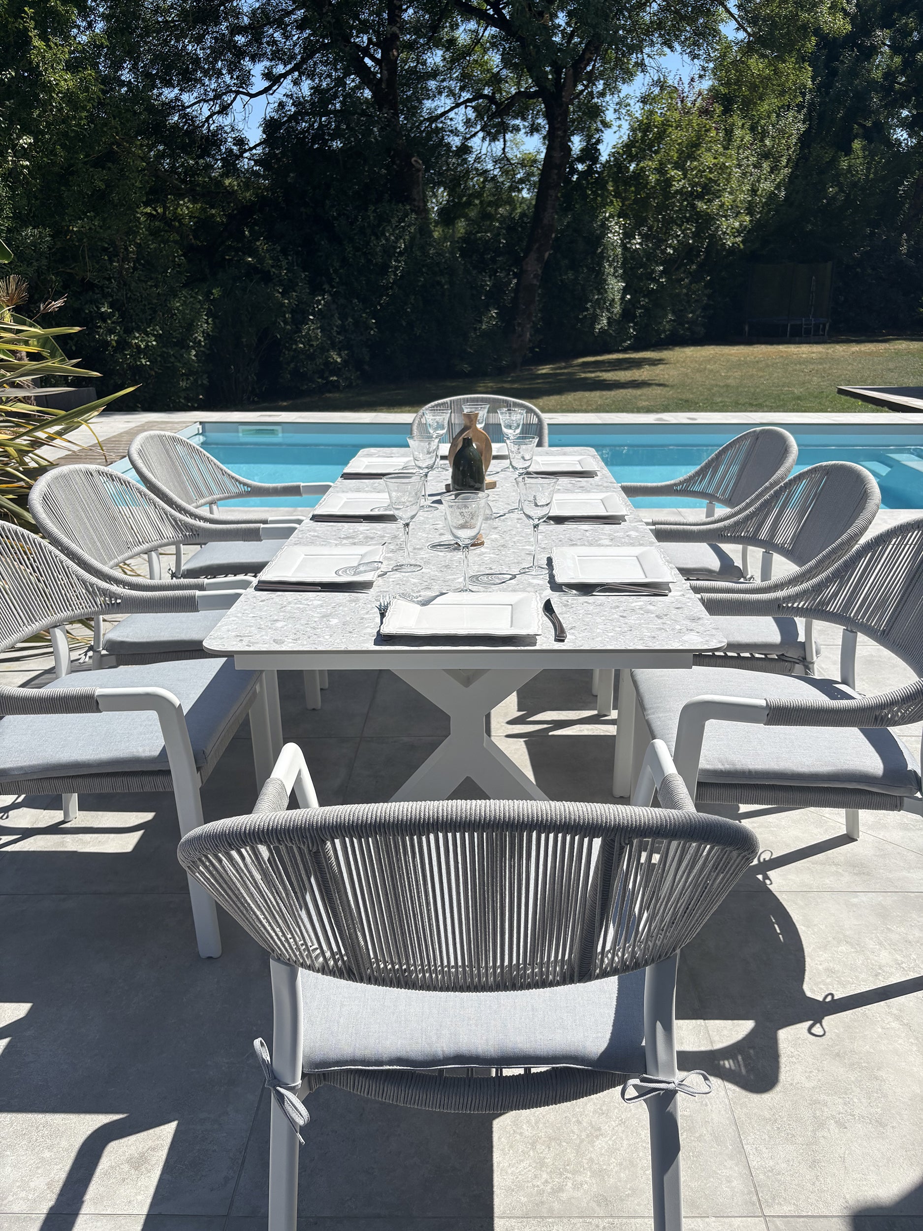 Ensemble repas de jardin Abella 8 places - Blanc 220 cm