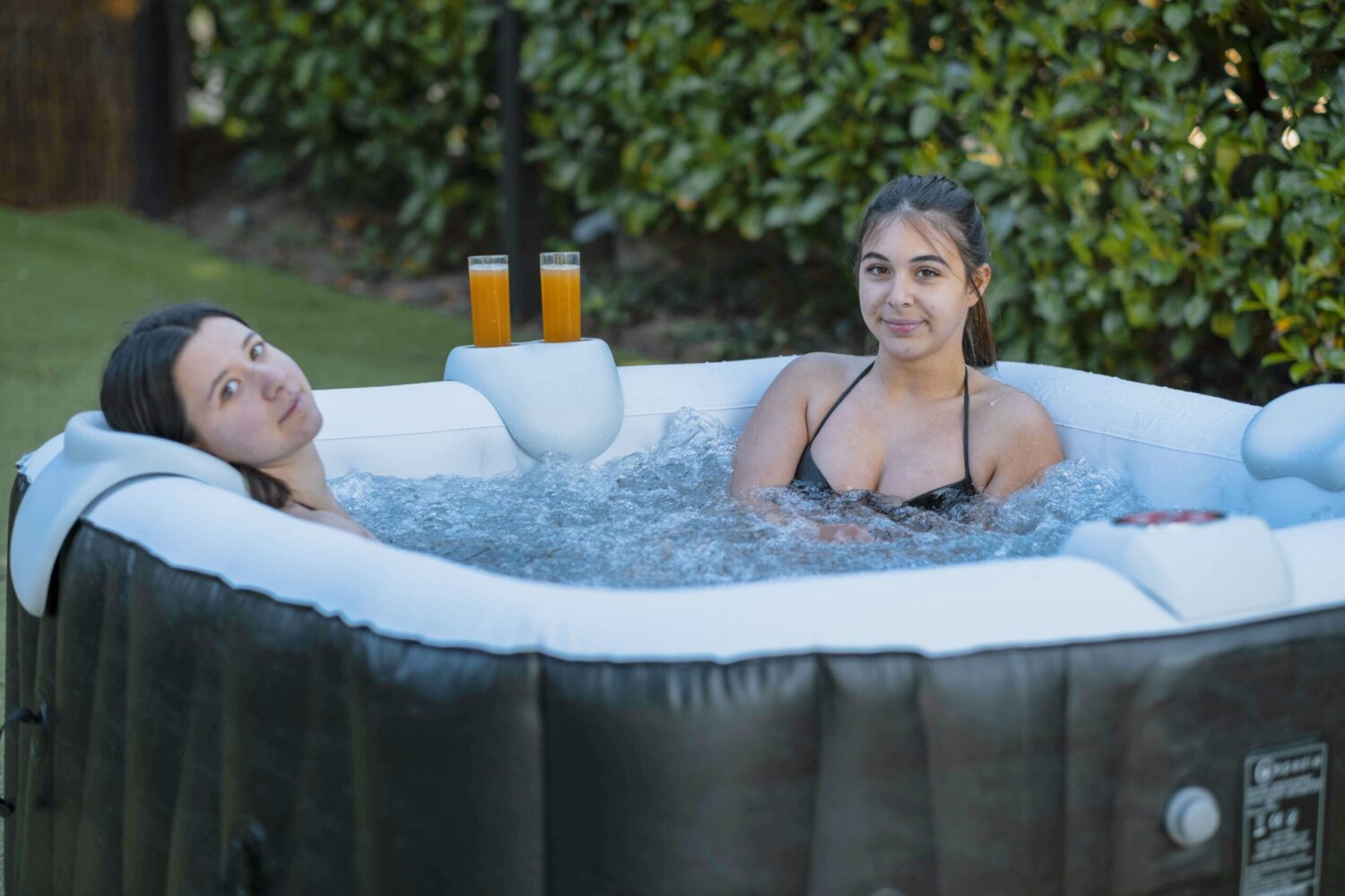 Spa gonflable 4 places carré - Ospazia - Dimensions : 155 x 155 cm - Filtre et bâche inclus