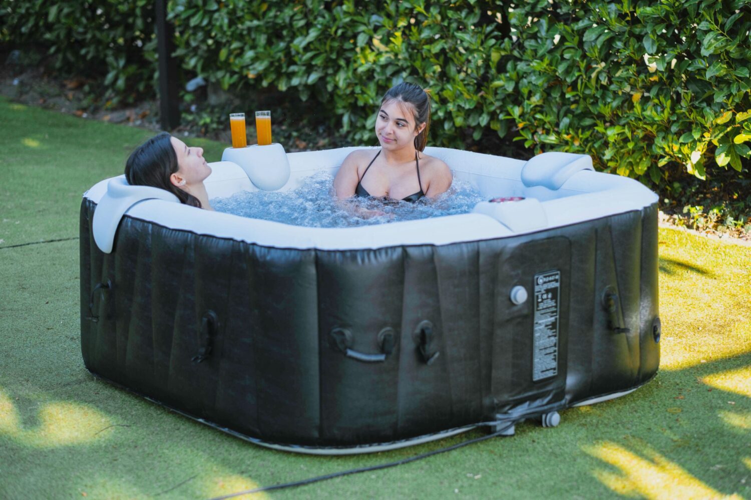 Spa gonflable 4 places carré - Ospazia - Dimensions : 155 x 155 cm - Filtre et bâche inclus