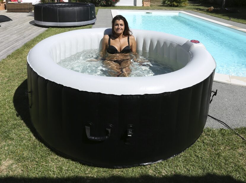 Spa gonflable 6 places rond - Diamêtre : 208 cm