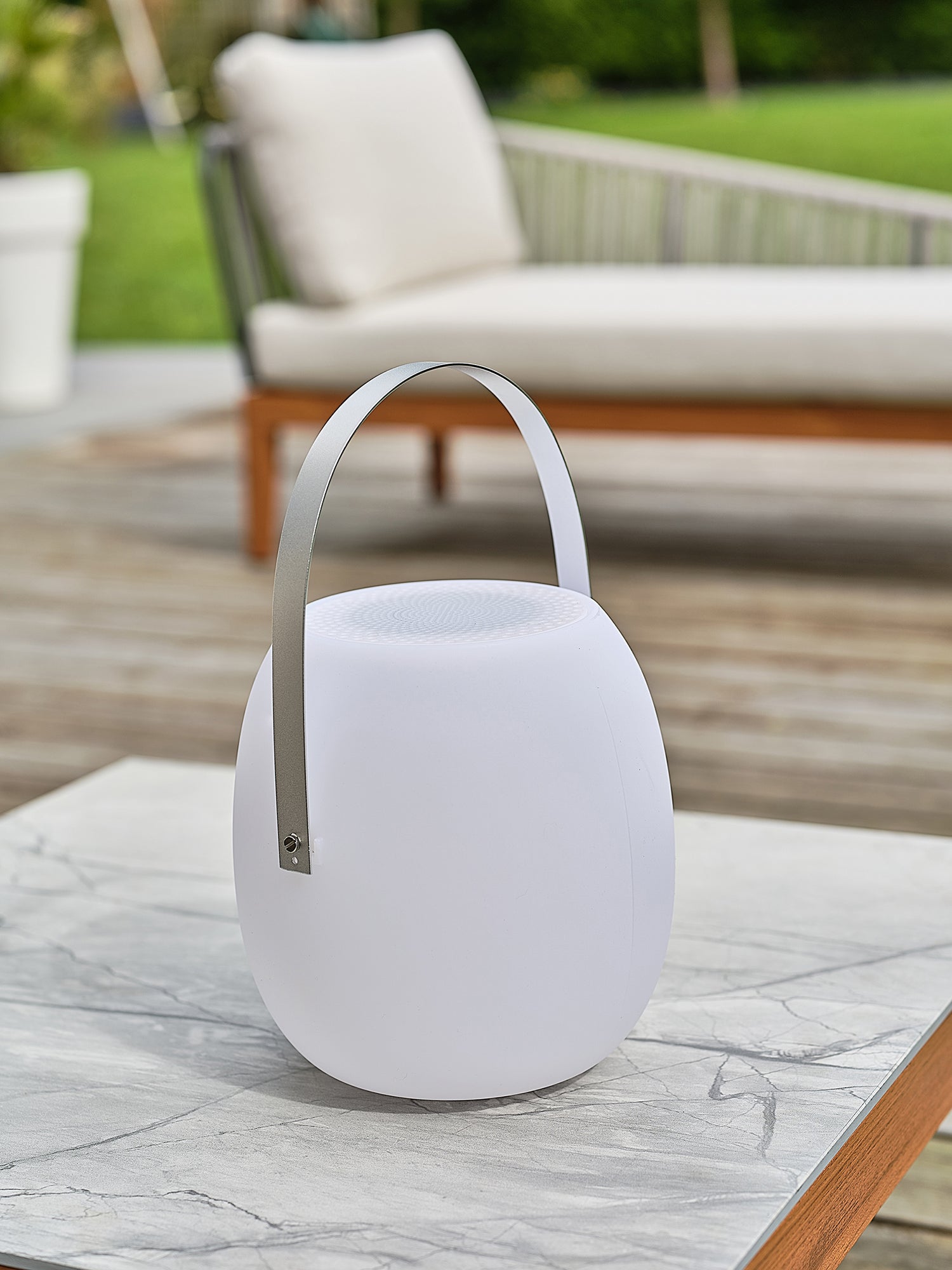 Lampe enceinte bluetooth sans fil AUREA poignée métal 26 cm