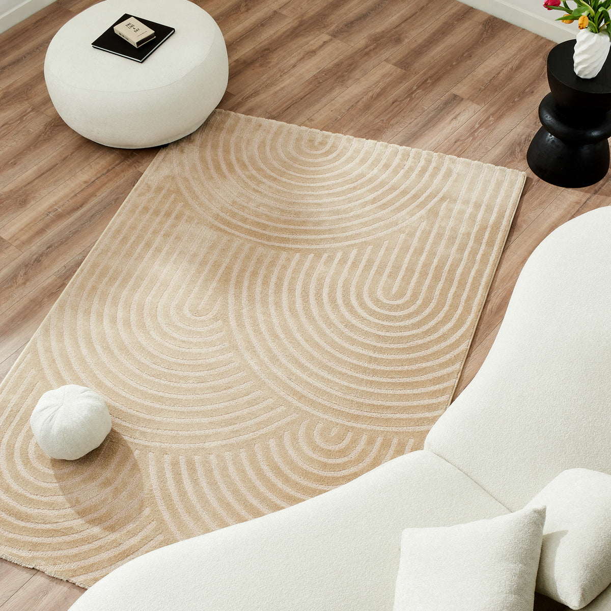 Tapis arc-en-ciel beige avec longs poils en relief
