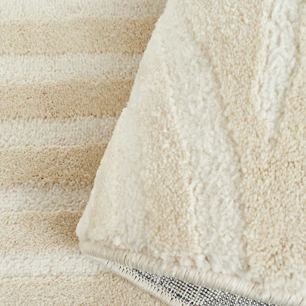 -Tapis intérieur poils en relief - crème