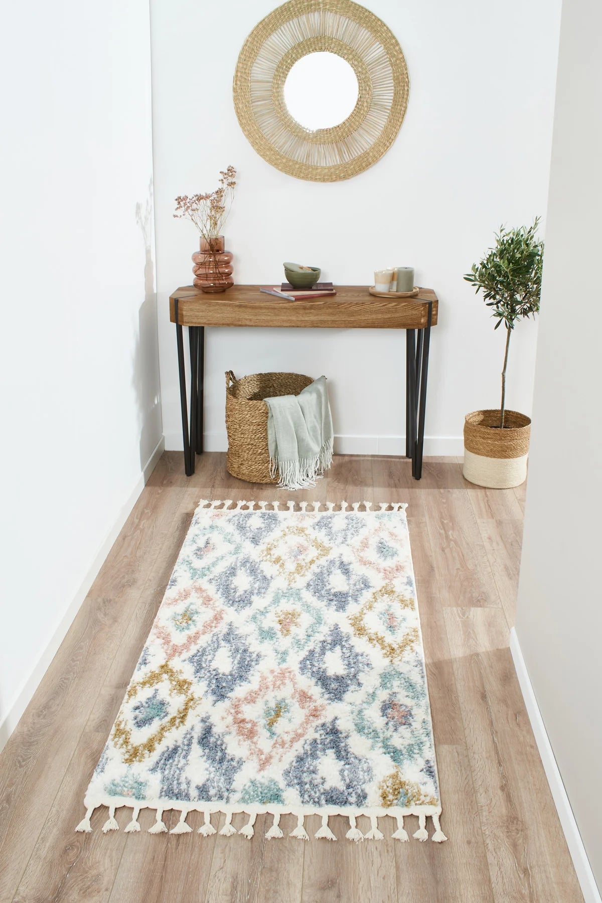 Tapis berbère à motifs losanges colorés pastel – Delya