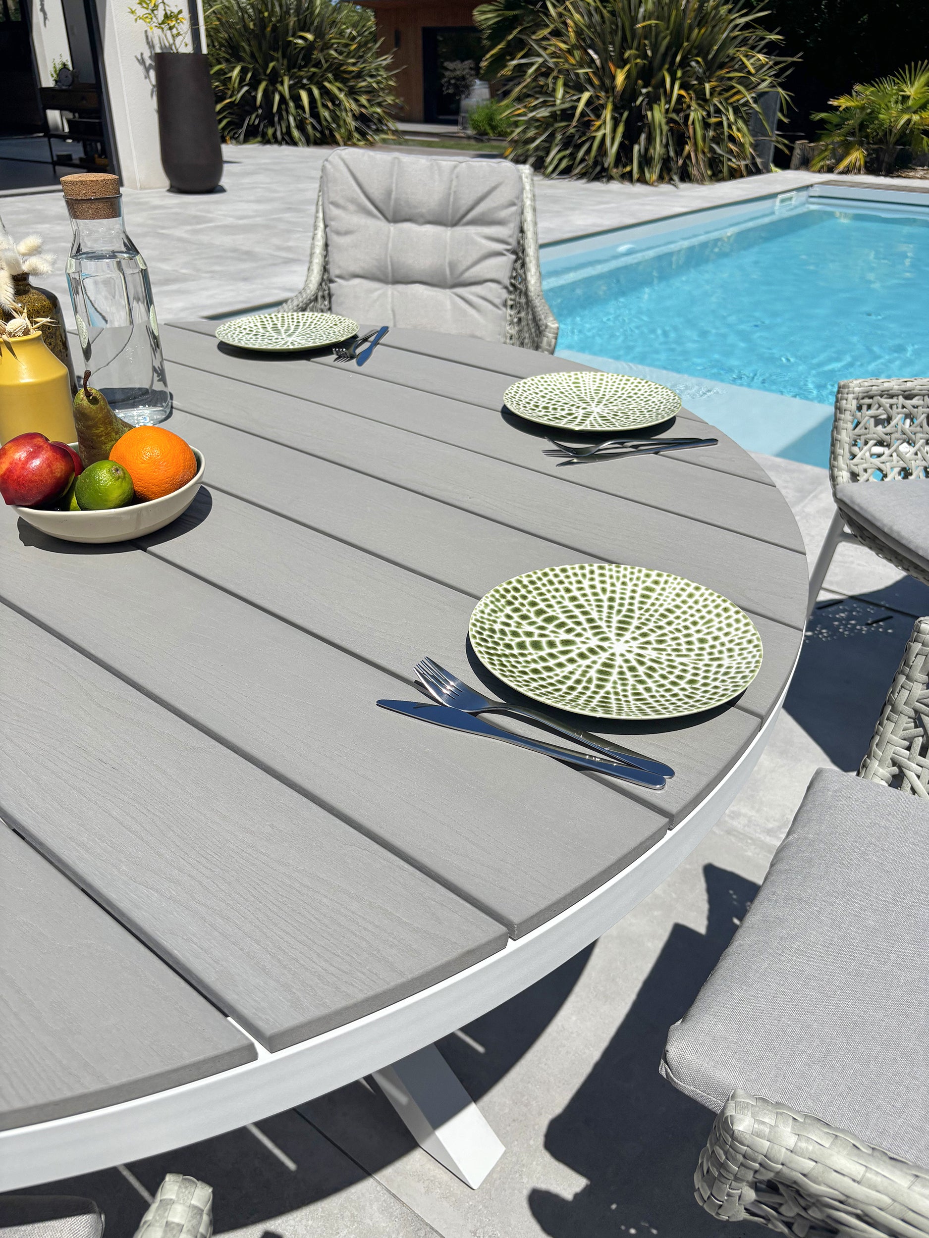 Ensemble repas de jardin Elba 6 places - Blanc Ø142 cm