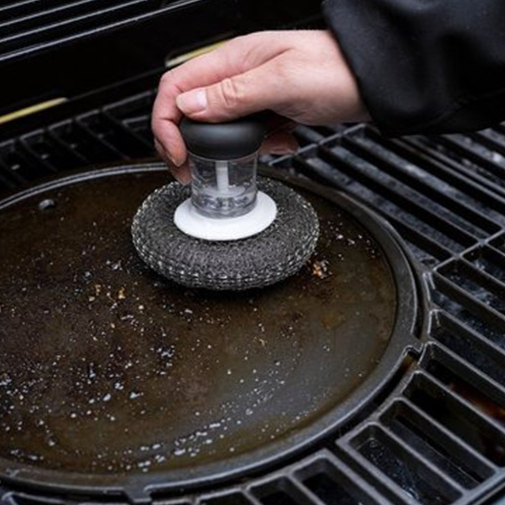 Éponge Métallique avec Distributeur de Savon – Nettoyage Simplifié des Planchas et Grilles