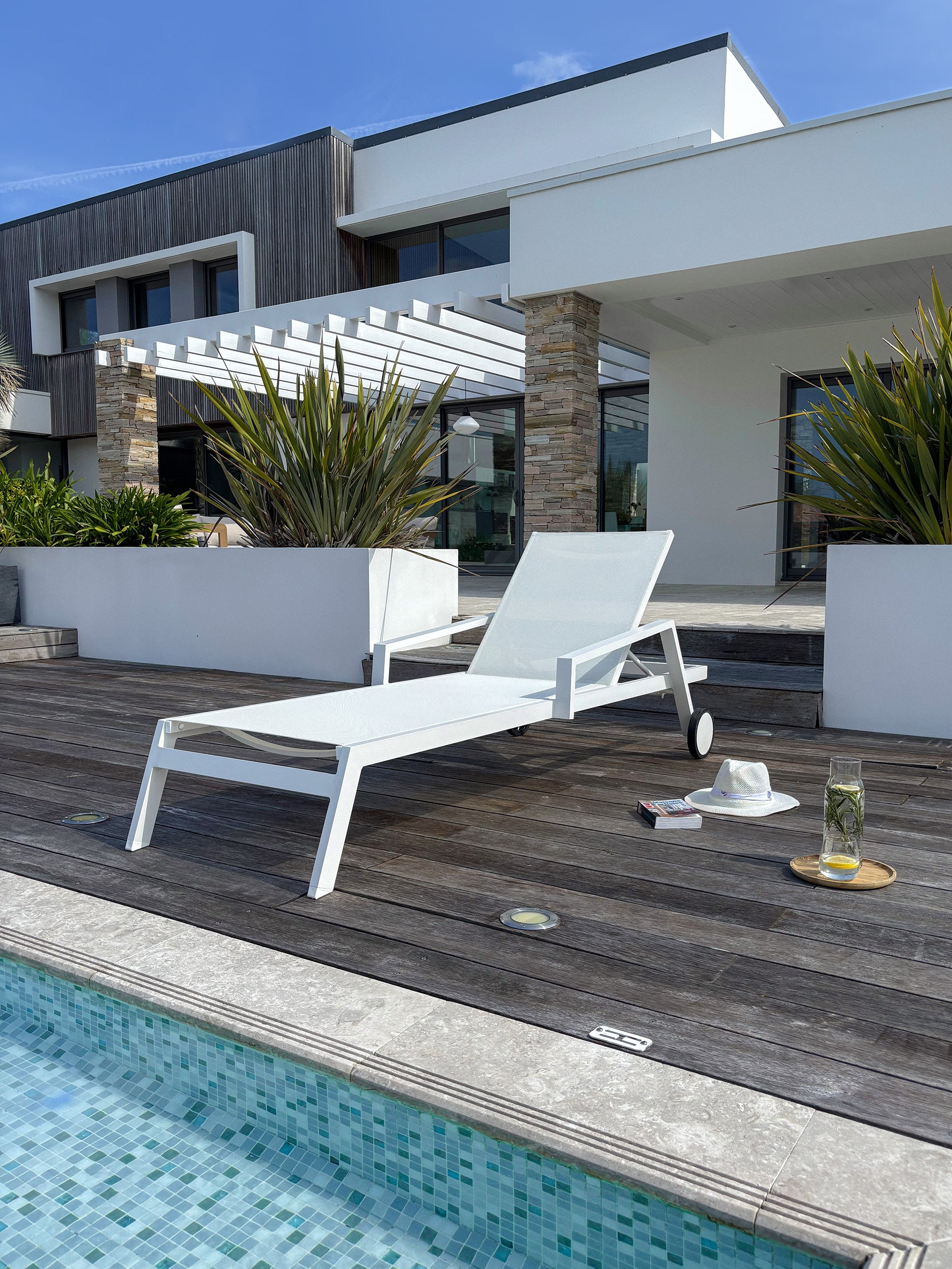 Bain de soleil multi-positions IBIZA en aluminium et textilène - BLANC
