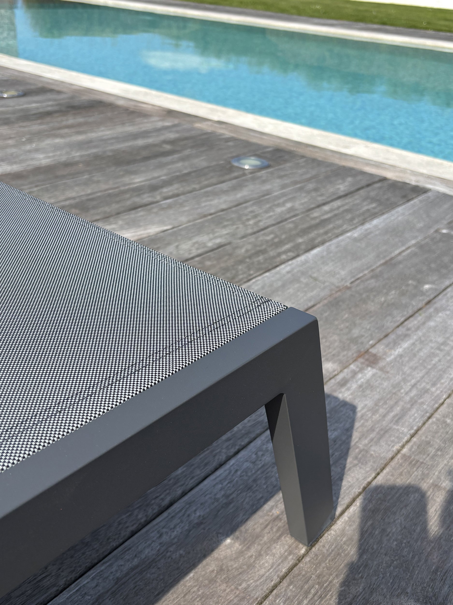 Bain de soleil multi-positions IBIZA en aluminium et textilène - NOIR