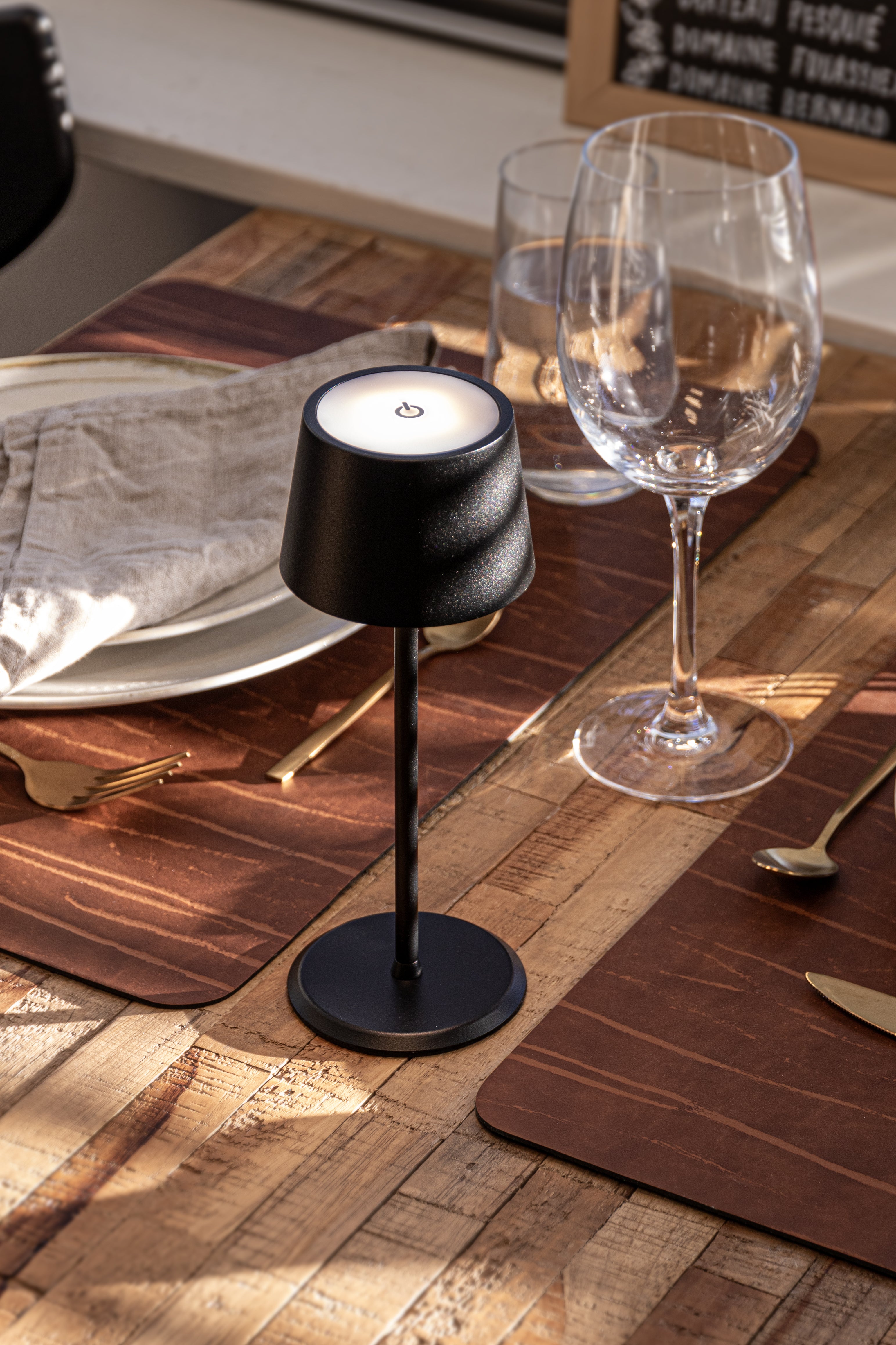 Lampe de table LED sans fil rechargeable Monte Carlo - noire - intérieur & extérieur