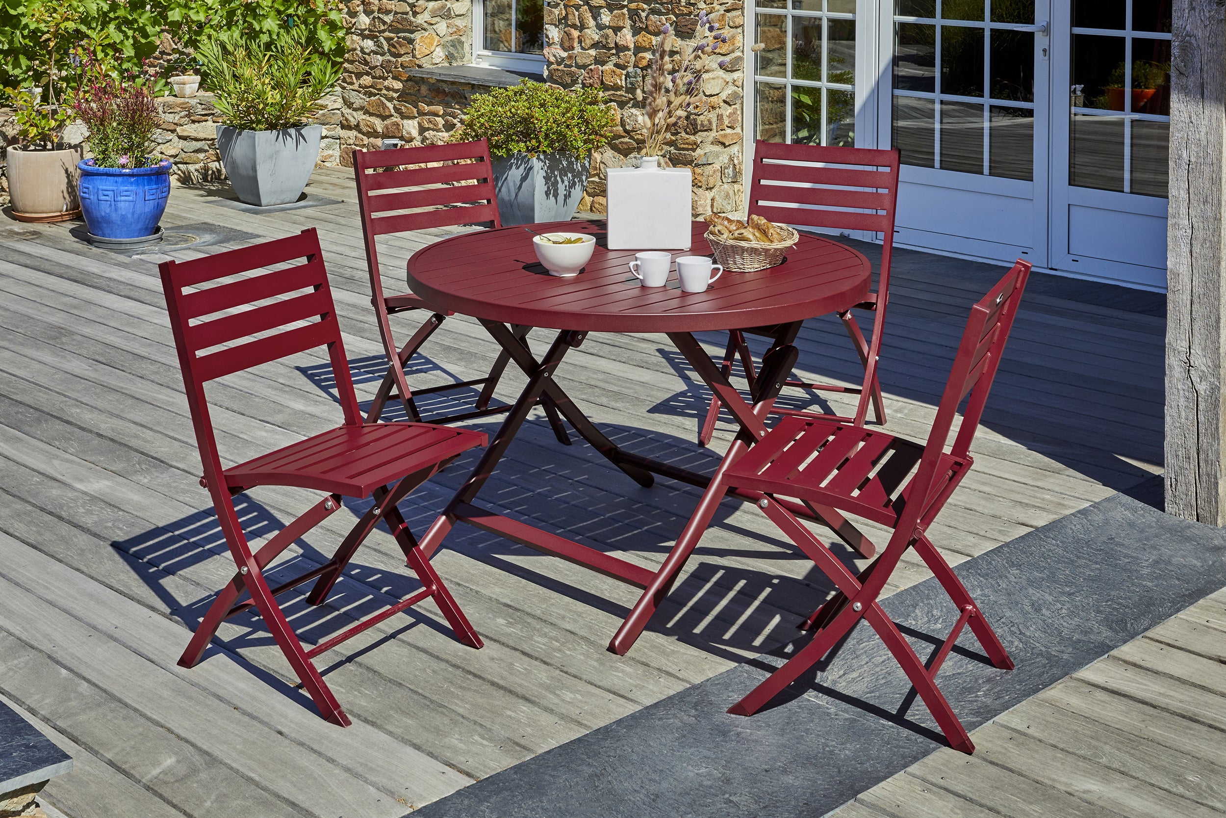 Table de jardin MARIUS-TB110-CARMIN pliante et 4 chaises MARIUS-CP-CARMIN pliantes