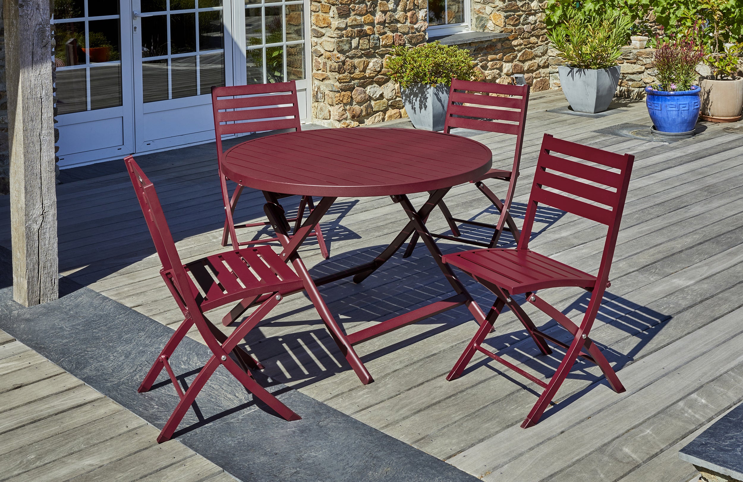 Table de jardin MARIUS-TB110-CARMIN pliante et 4 chaises MARIUS-CP-CARMIN pliantes