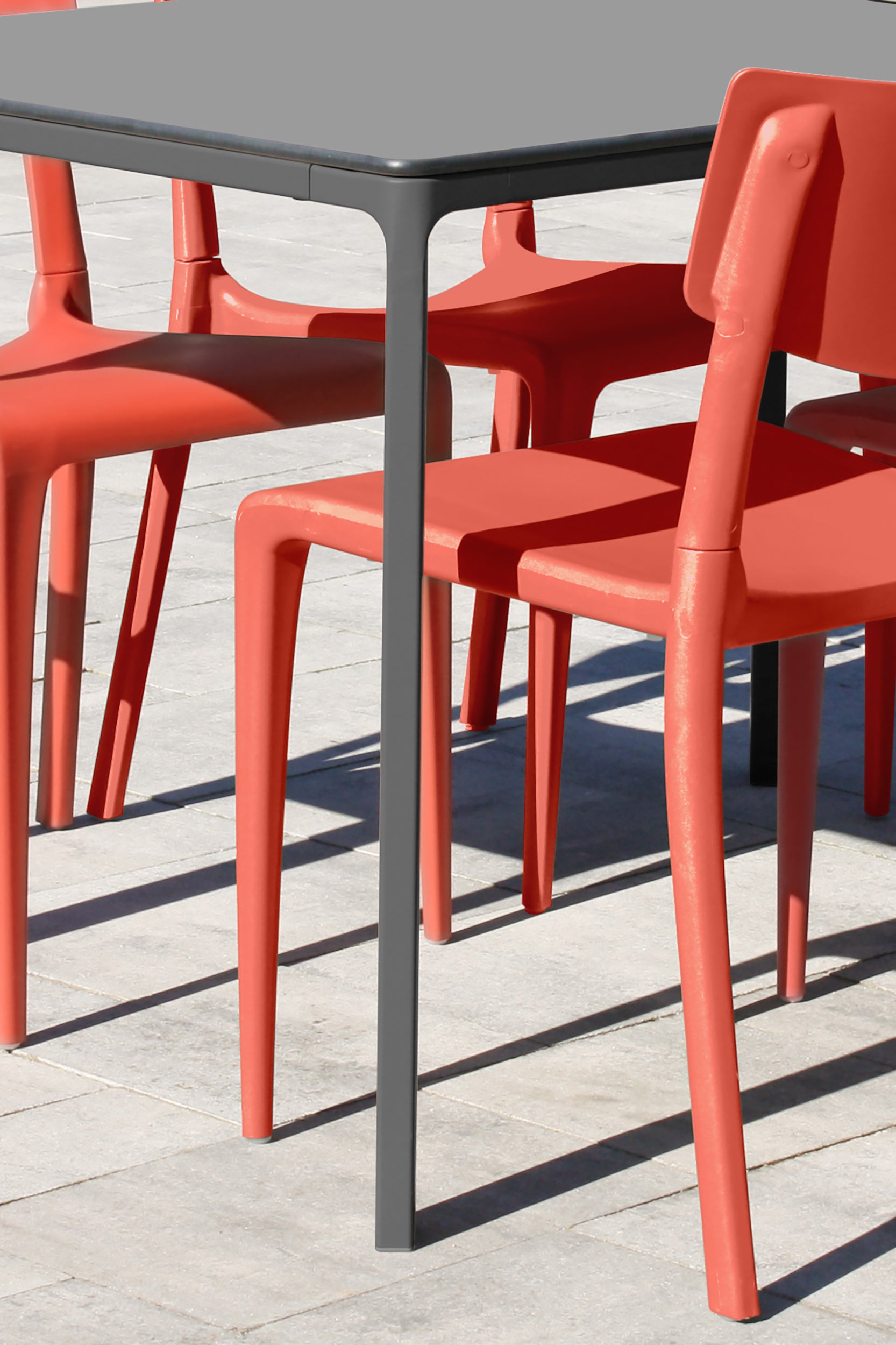 Table de jardin MEET (160x90 cm) en aluminium laqué et peinture Epoxy - GRIS ANTHRACITE