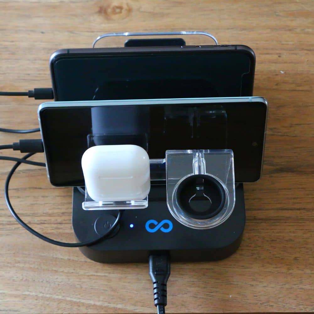 Station de charge avec cables Moovy 6 en 1 + 6 câbles de chargement