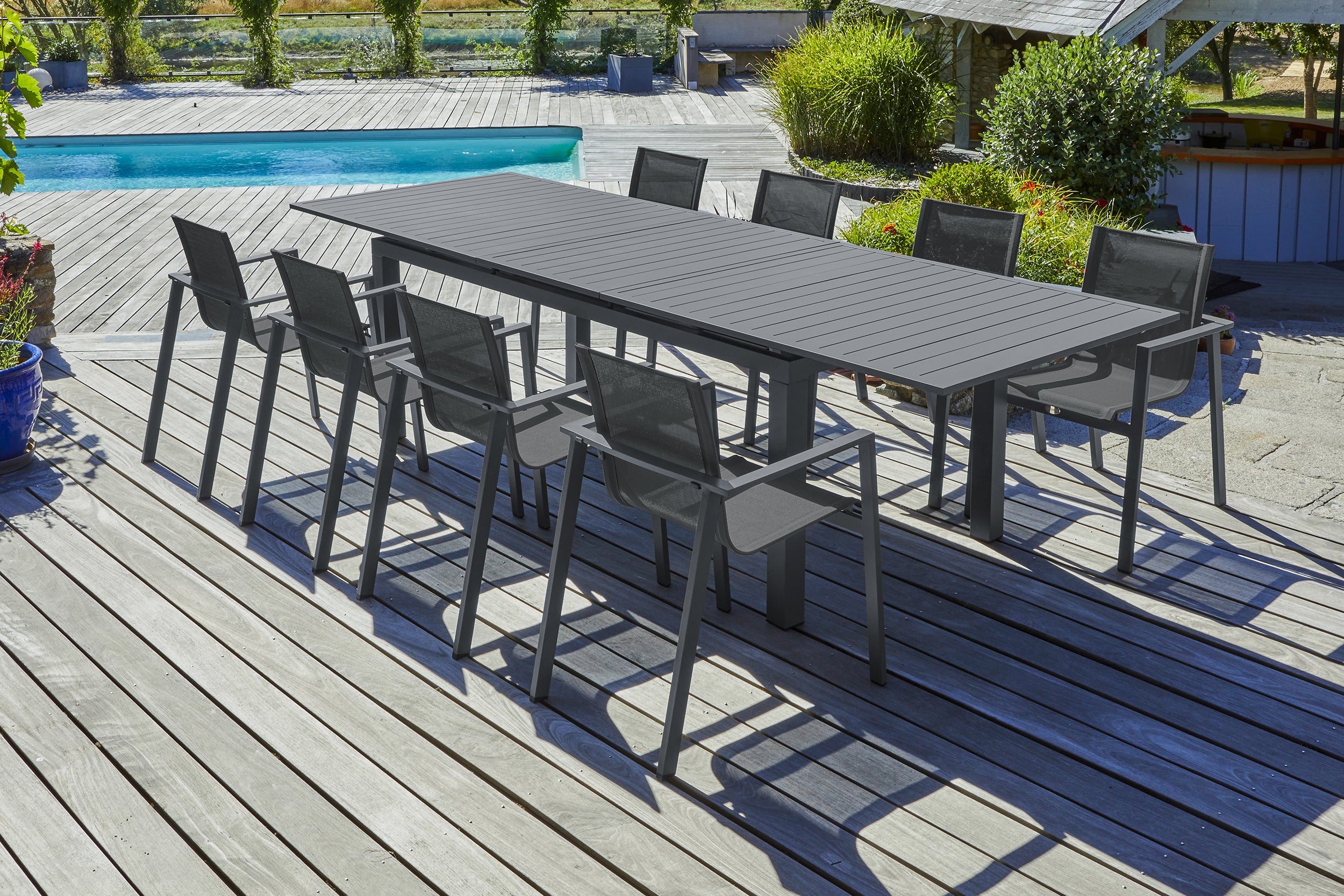 Table de jardin MIAMI-TB300 avec rallonge et 8 fauteuils ALU-MIAMI-FT empilables