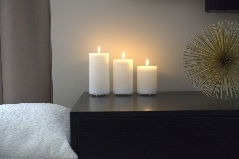 FlinQ - Ensemble de 3 bougies LED rechargeables à flamme vacillante - Télécommande incluse - Blanches