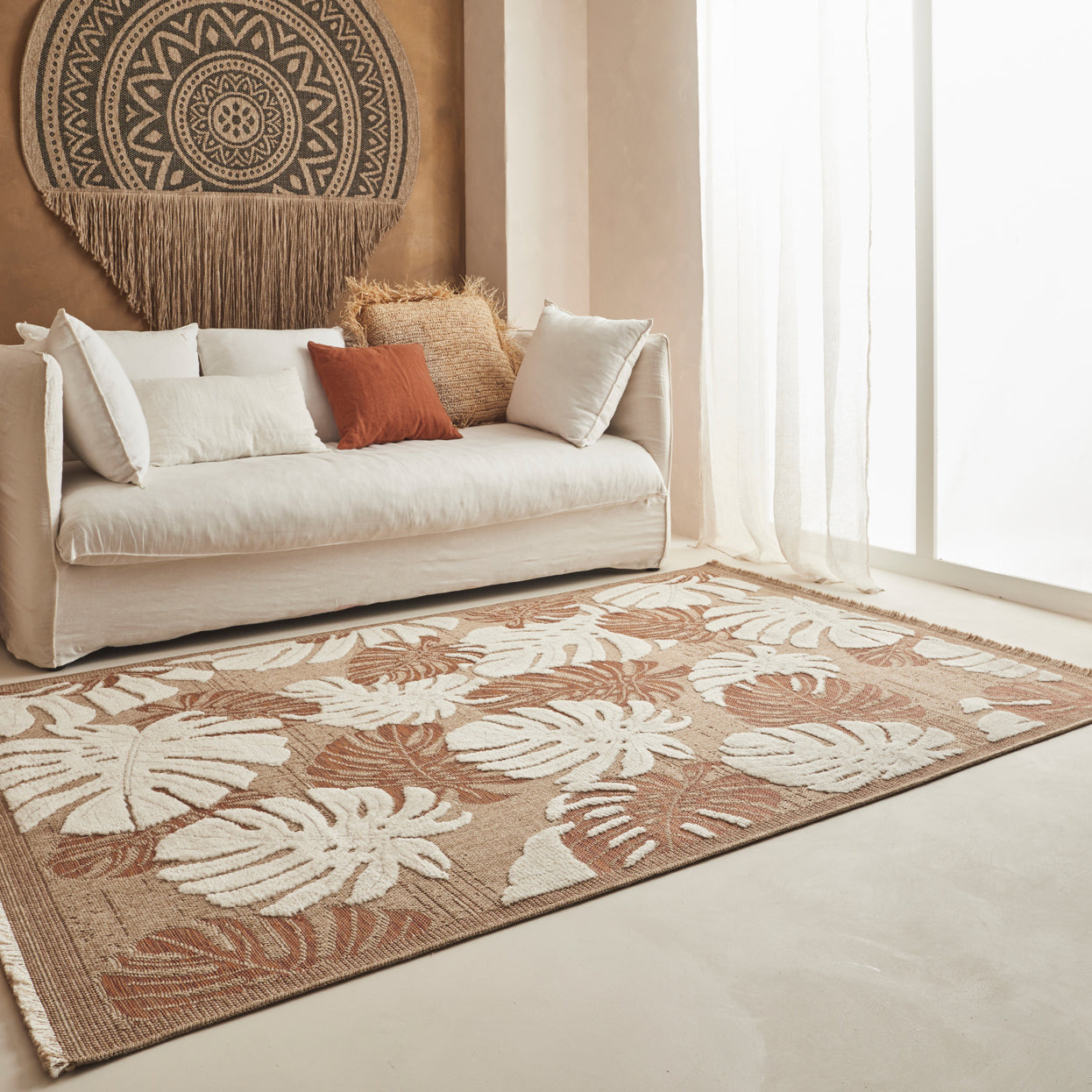 Tapis intérieur et extérieur aspect jute rouge motifs feuilles