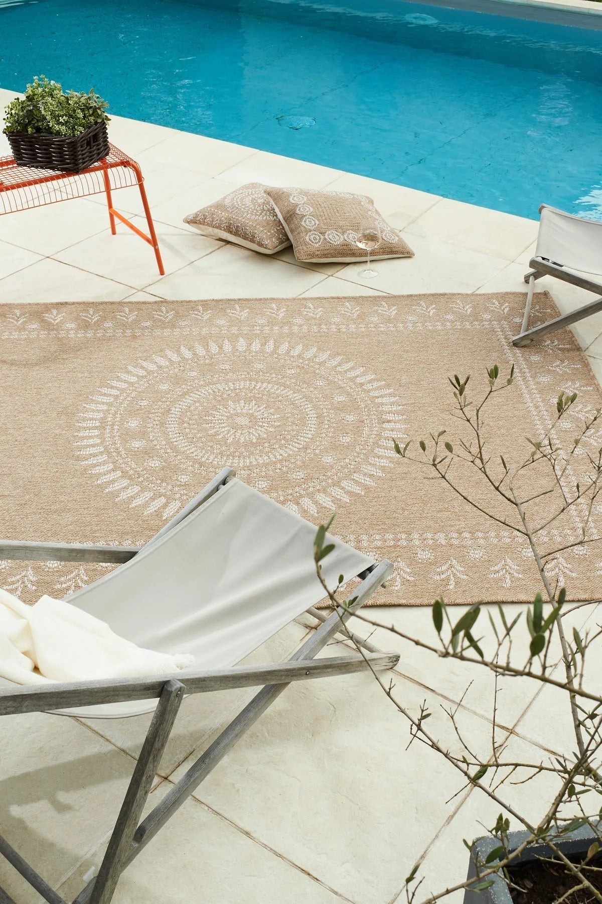Tapis aspect jute nature motifs orientaux blancs - Nature