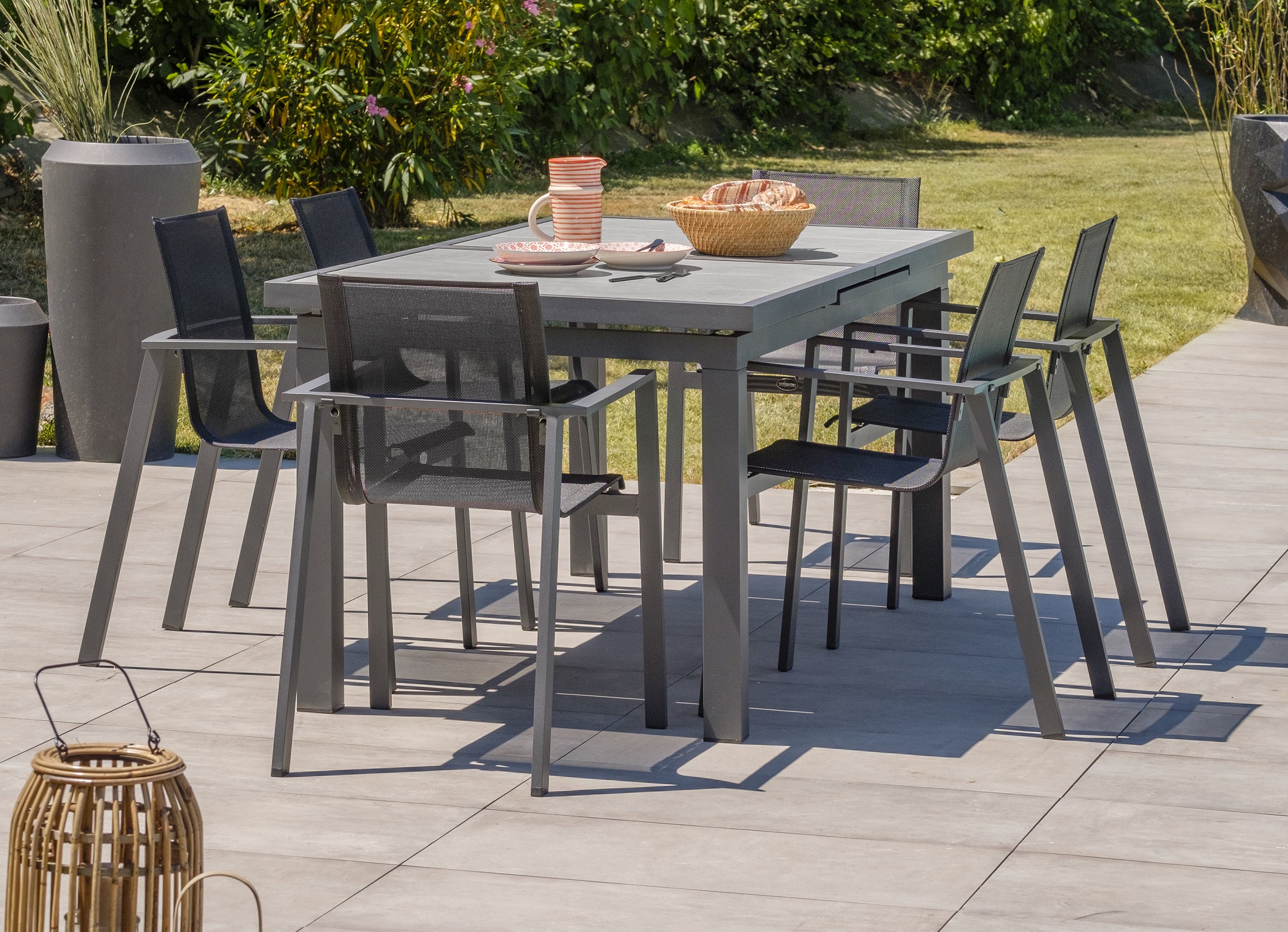 Table de jardin VENISE-TB250 avec rallonge et 6 fauteuils ALU-MIAMI-FT empilables