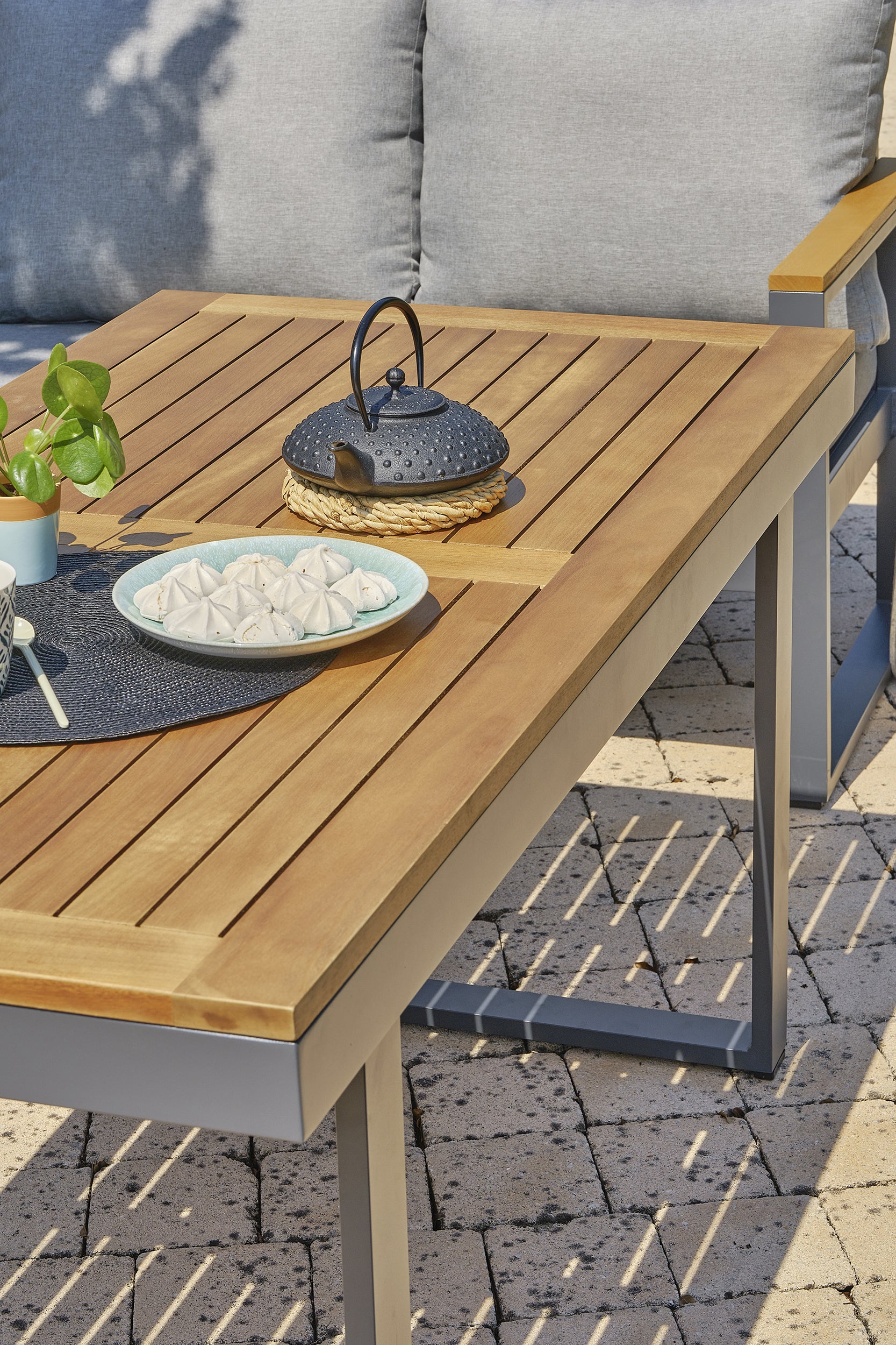 Ensemble repas de jardin YONAHA 7 places en aluminium et acacia - GRIS ANTHRACITE