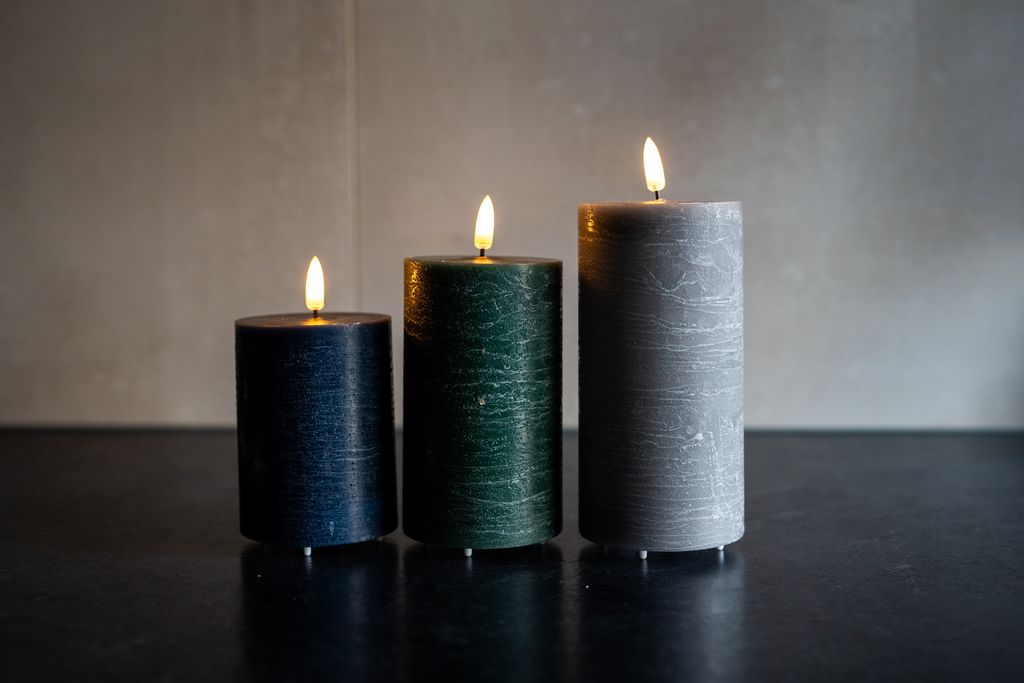 FlinQ - Ensemble de 3 bougies LED rechargeables à flamme vacillante - Télécommande incluse - Neutres chaudes