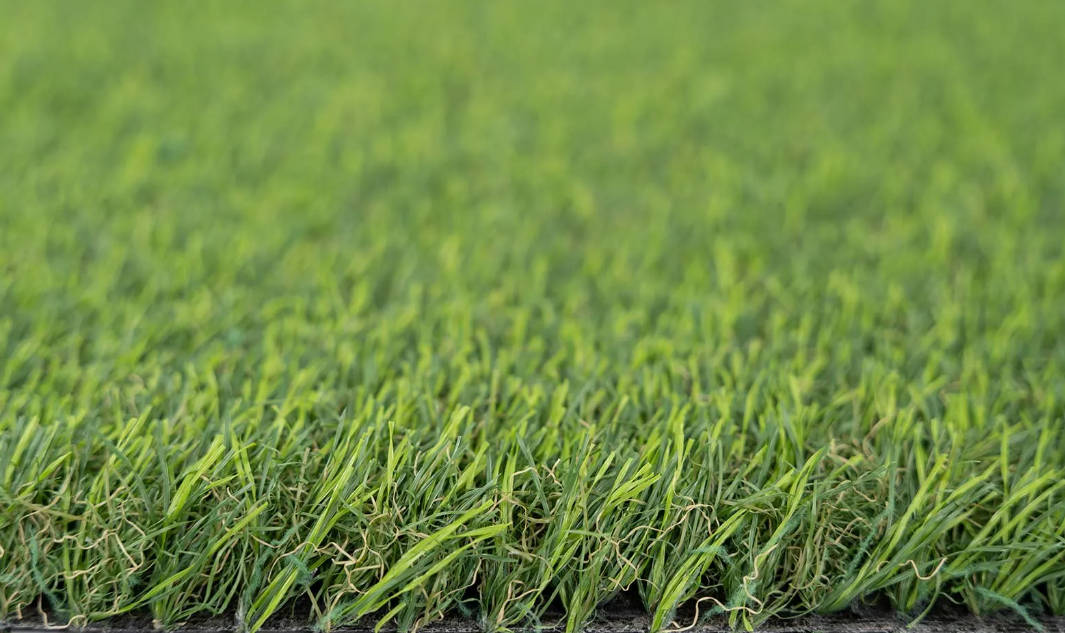 Gazon synthétique Zelda Moss Pear Olive - 47 mm