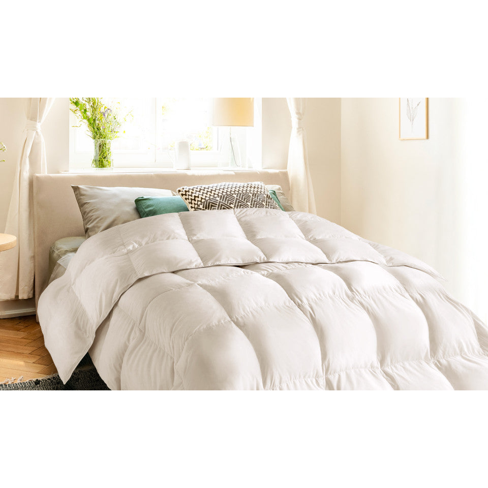 Couette extra chaude blanche plumes d'oie 240x260cm - anti acariens 500 g/m2