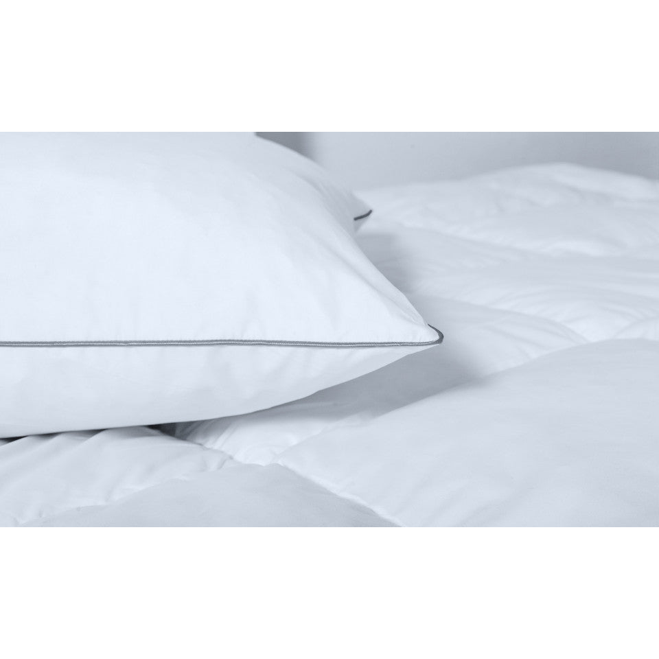 Couette extra chaude blanche plumes d'oie 240x260cm - anti acariens 500 g/m2