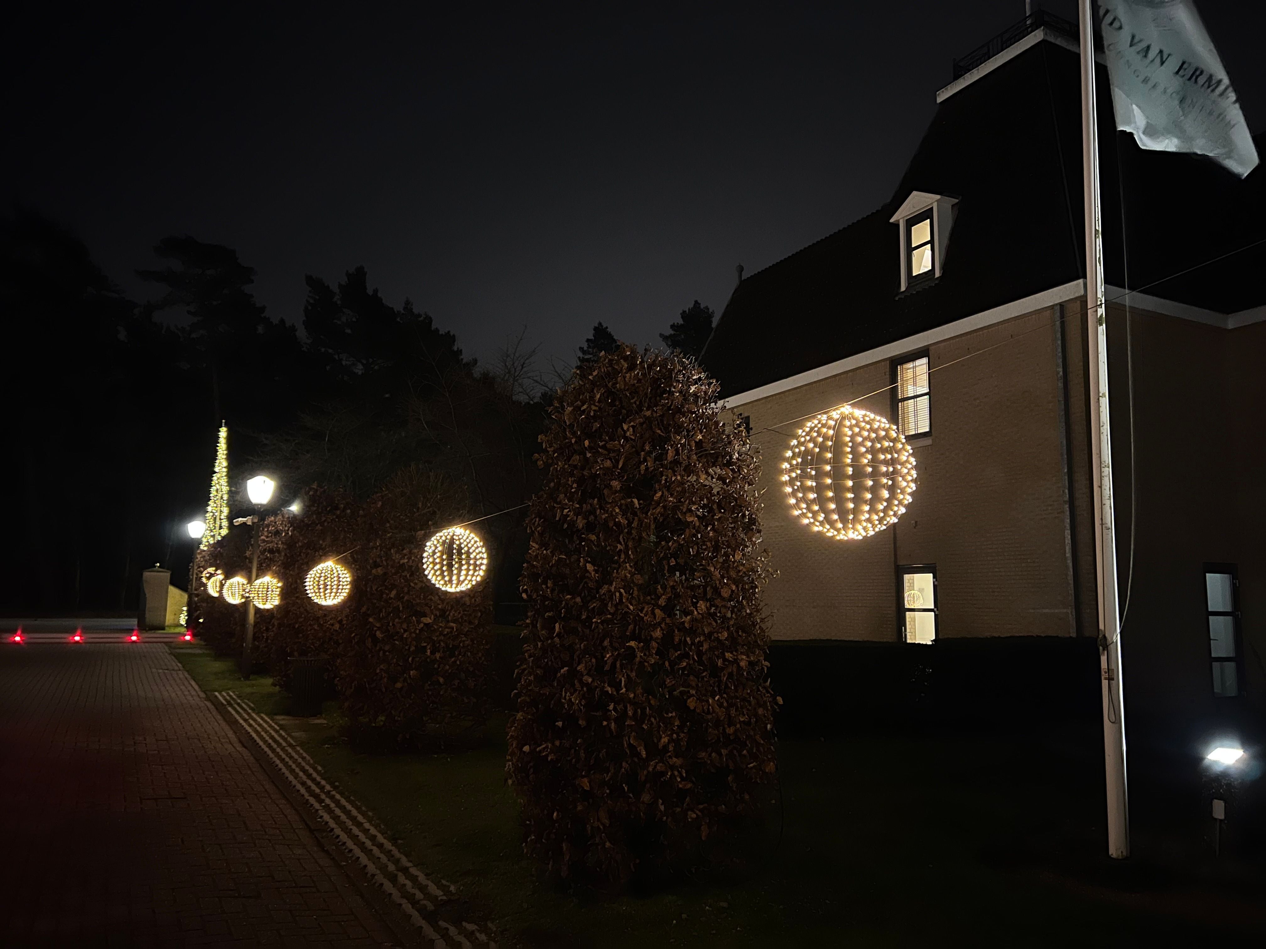Boule lumineuse intelligente pour intérieur et extérieur - 60 cm