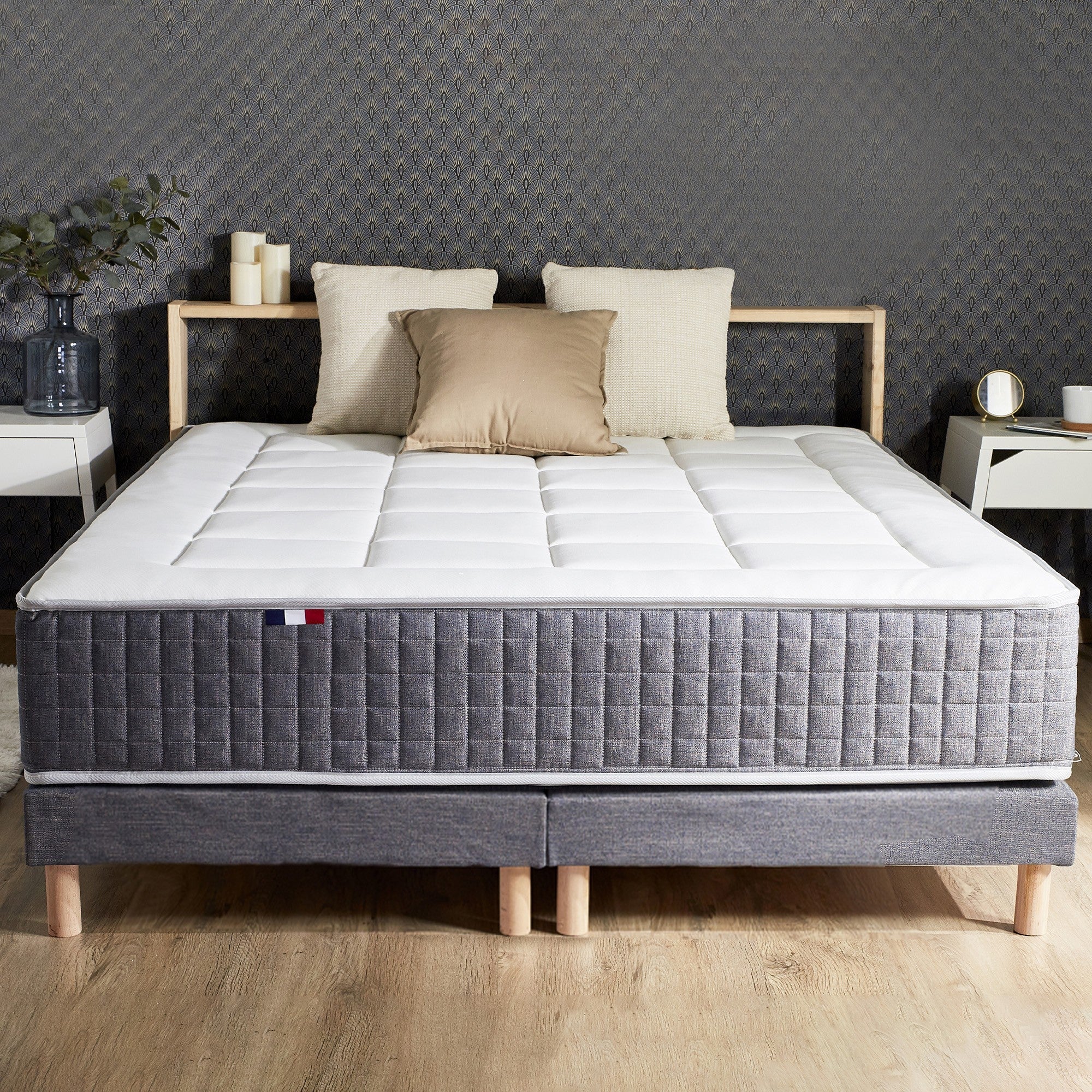 Pack matelas 30 cm 7 zones sommier bleu couette oreillers 180x200 cm