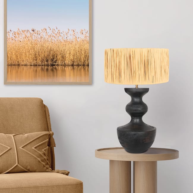 Lampe de table en bois noir avec abat-jour en osier naturel