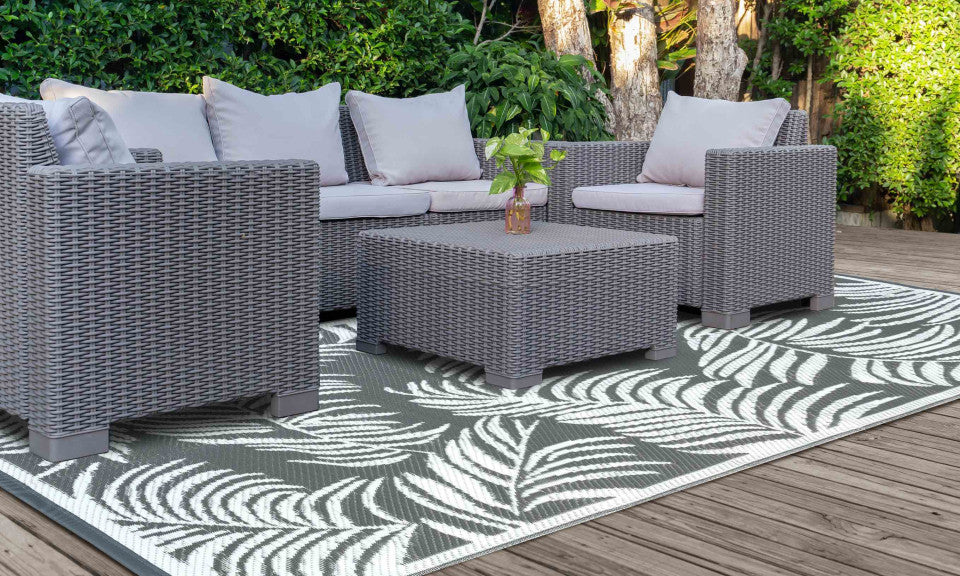 Tapis extérieur rectangulaire 160 x240cm gris Hawaï motifs "palmiers"