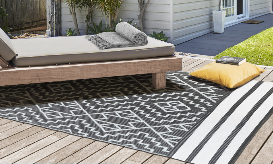 Tapis extérieur rectangulaire 160 x240cm gris Inca motifs "ethniques"