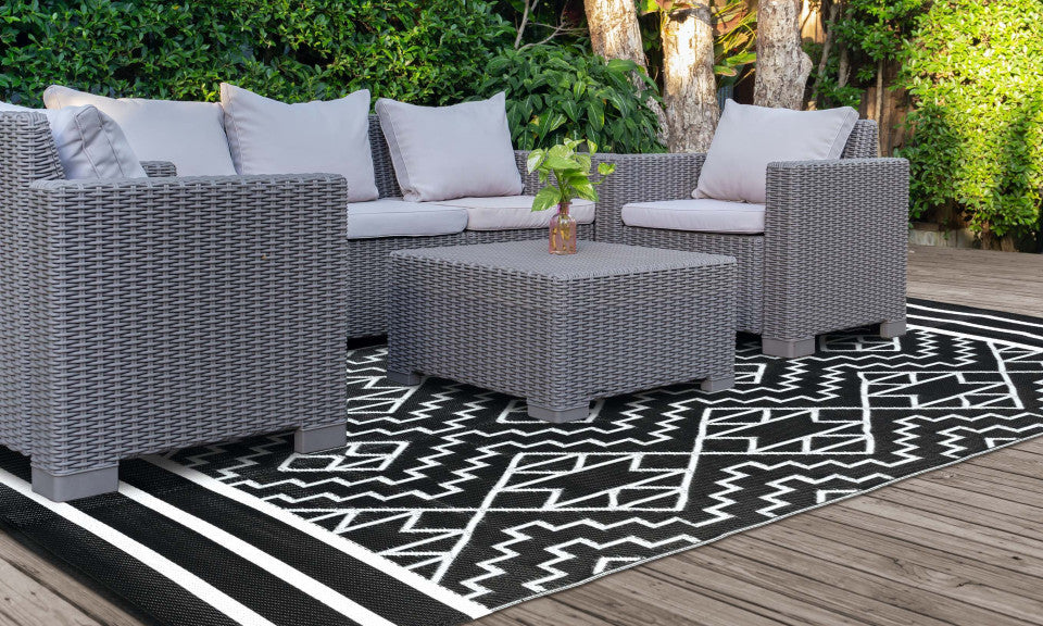 Tapis extérieur rectangulaire 160 x240cm noir Inca motifs "ethniques"