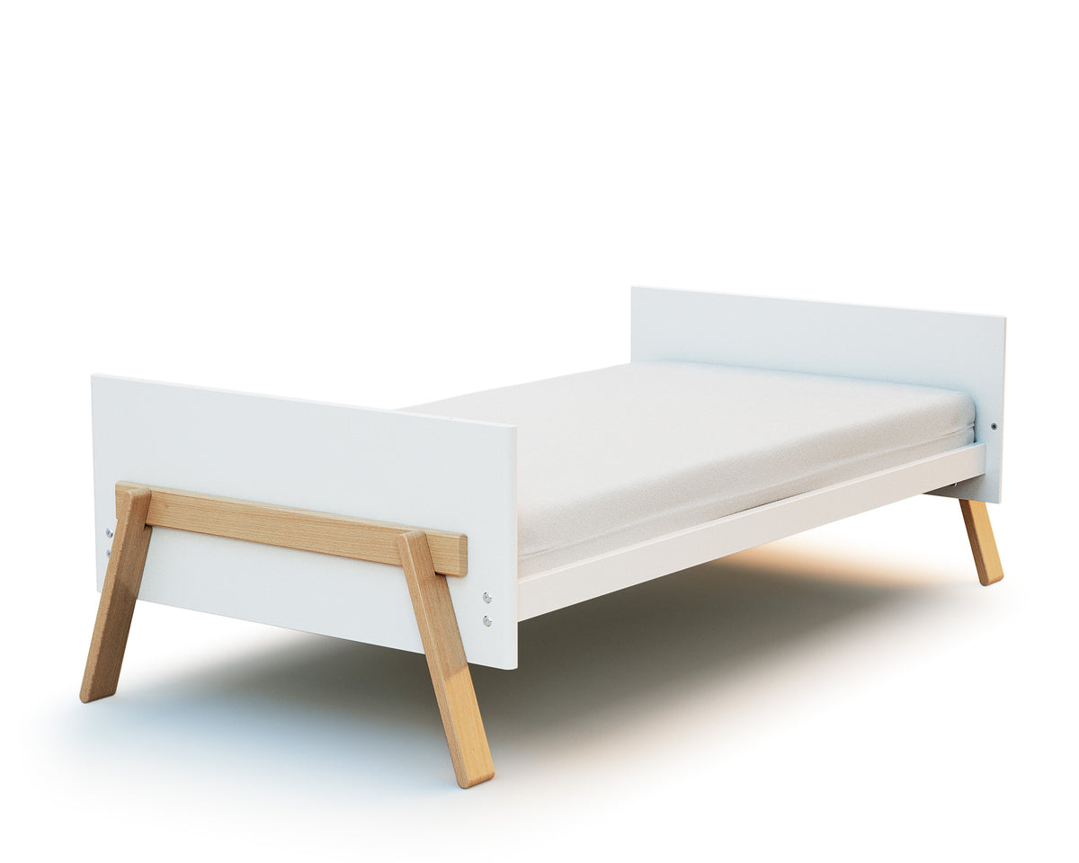 Lit bébé évolutif en bois CANAILLE Blanc et hêtre verni 70 x 140 cm