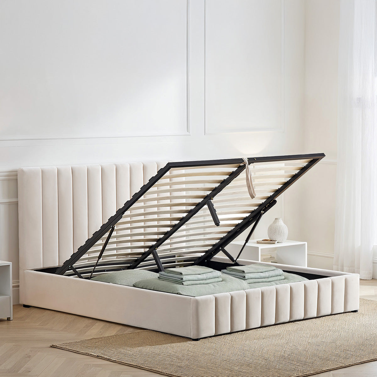 Lit coffre velours beige Trocadero avec  tête de lit 160x200 cm