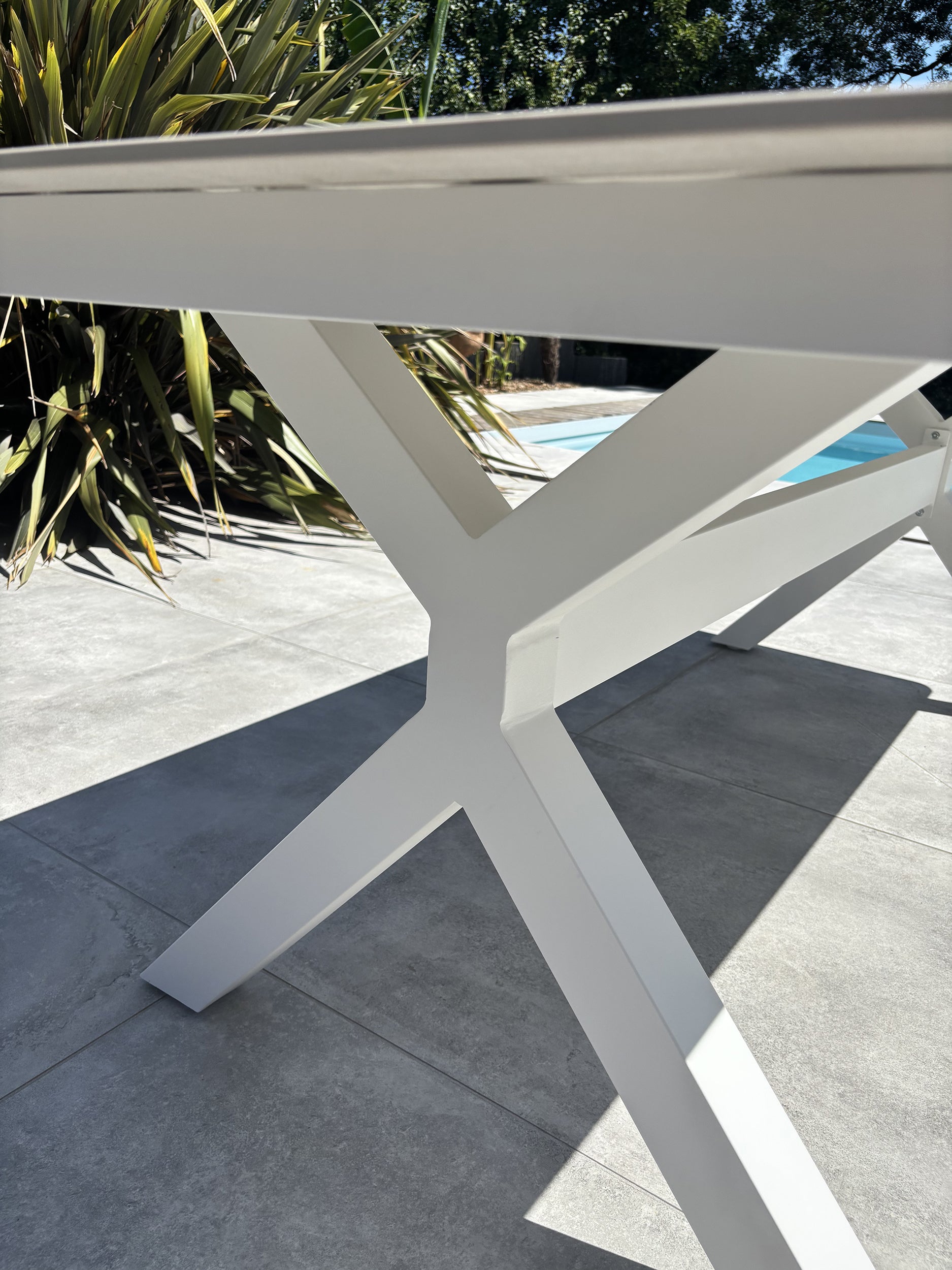 Table de jardin Abella - Blanc 220 cm