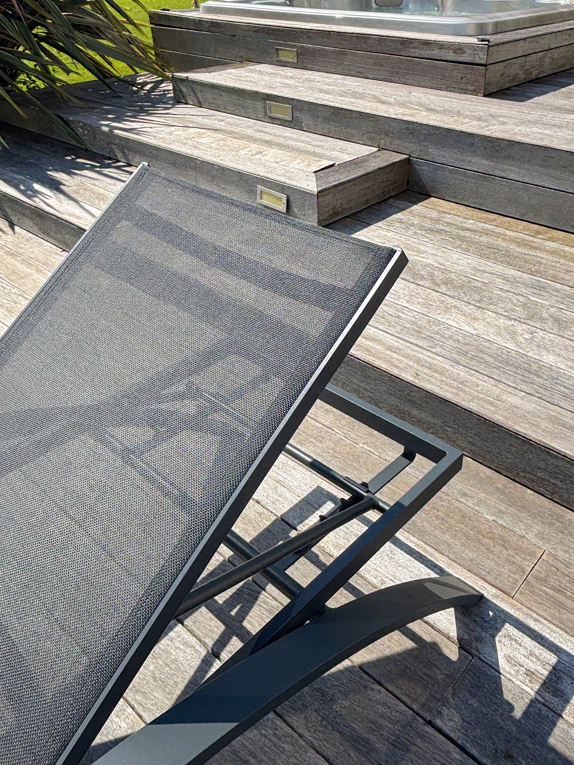 Bain de soleil BARCELONA  empilable en aluminium et textilène - GRIS ANTHRACITE