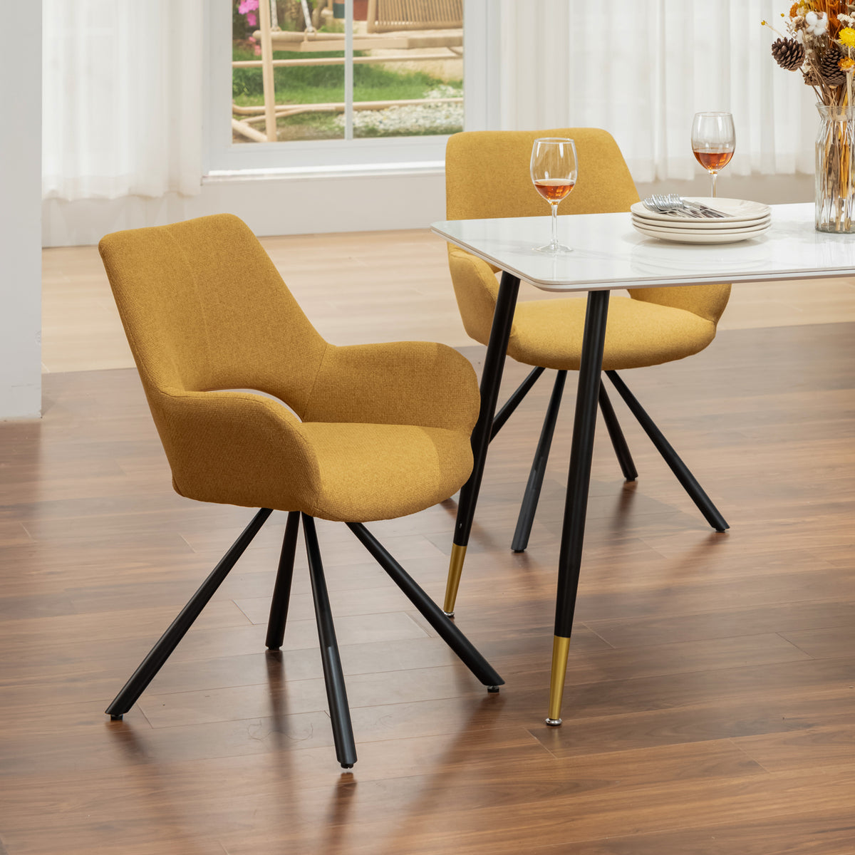 Beth - Ensemble de 2 chaises de salle à manger contemporaines en tissu jaune, pieds en métal jaune