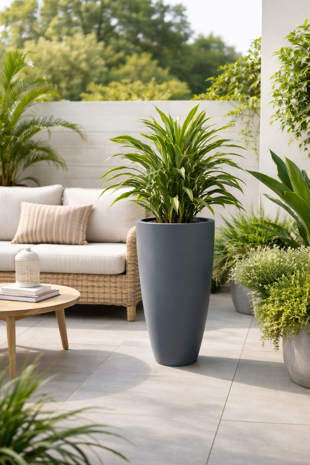 Jardinière en ogive Bora - diam. 600  x 1100 mm - Gris anthracite