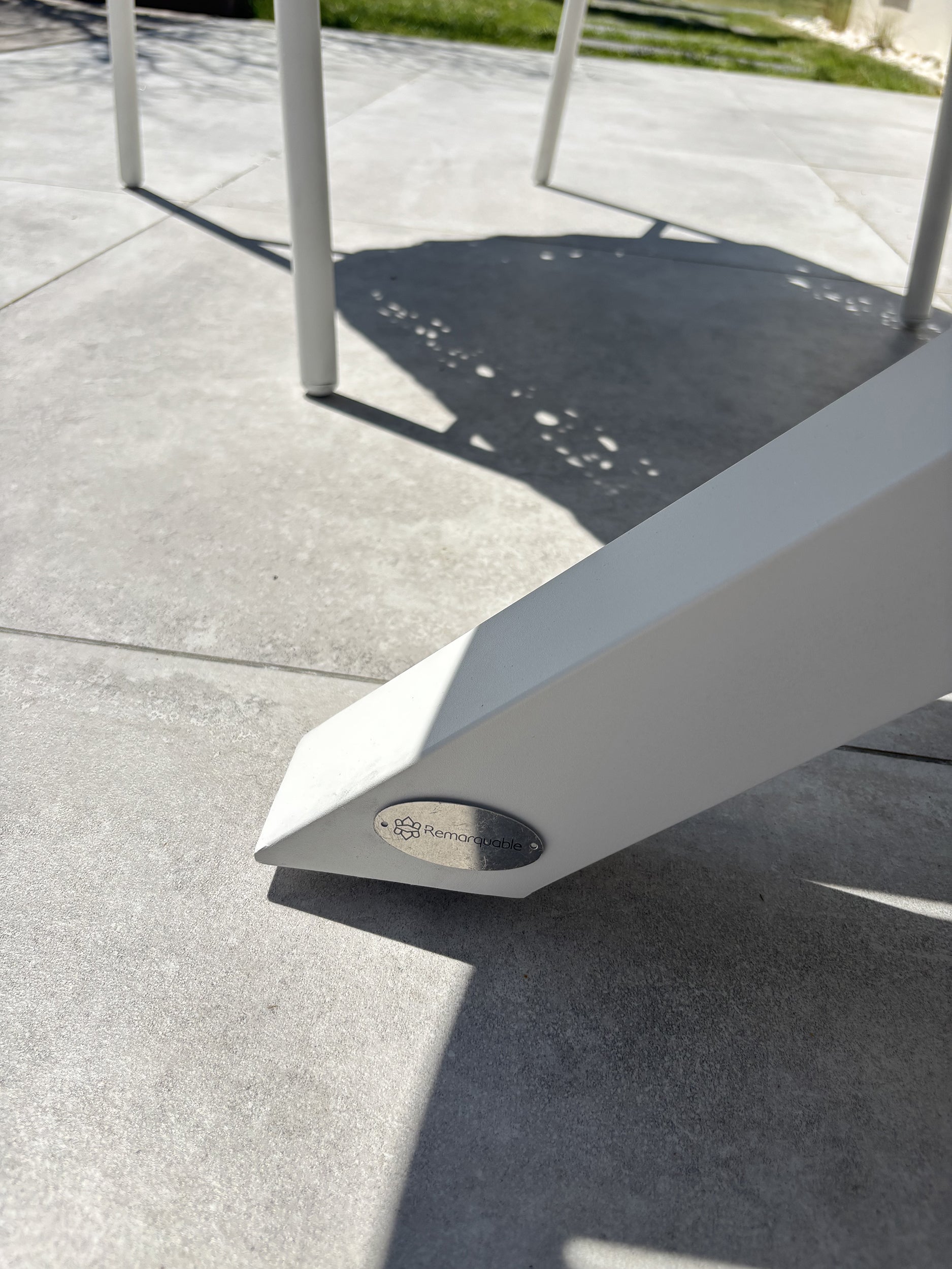 Ensemble repas de jardin Elba 6 places - Blanc Ø142 cm