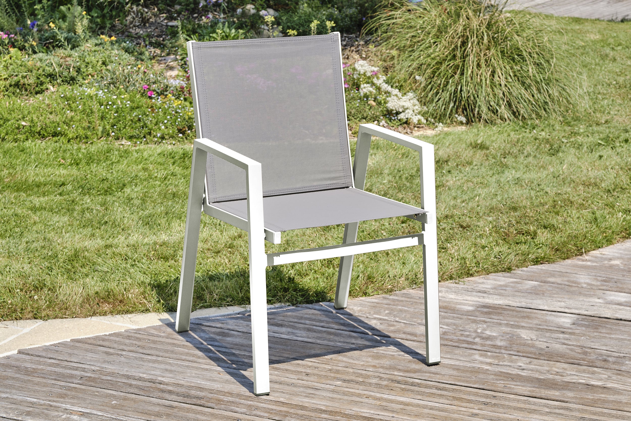Fauteuil de jardin empilable FLORIDE en textilène taupe et aluminium - BLANC