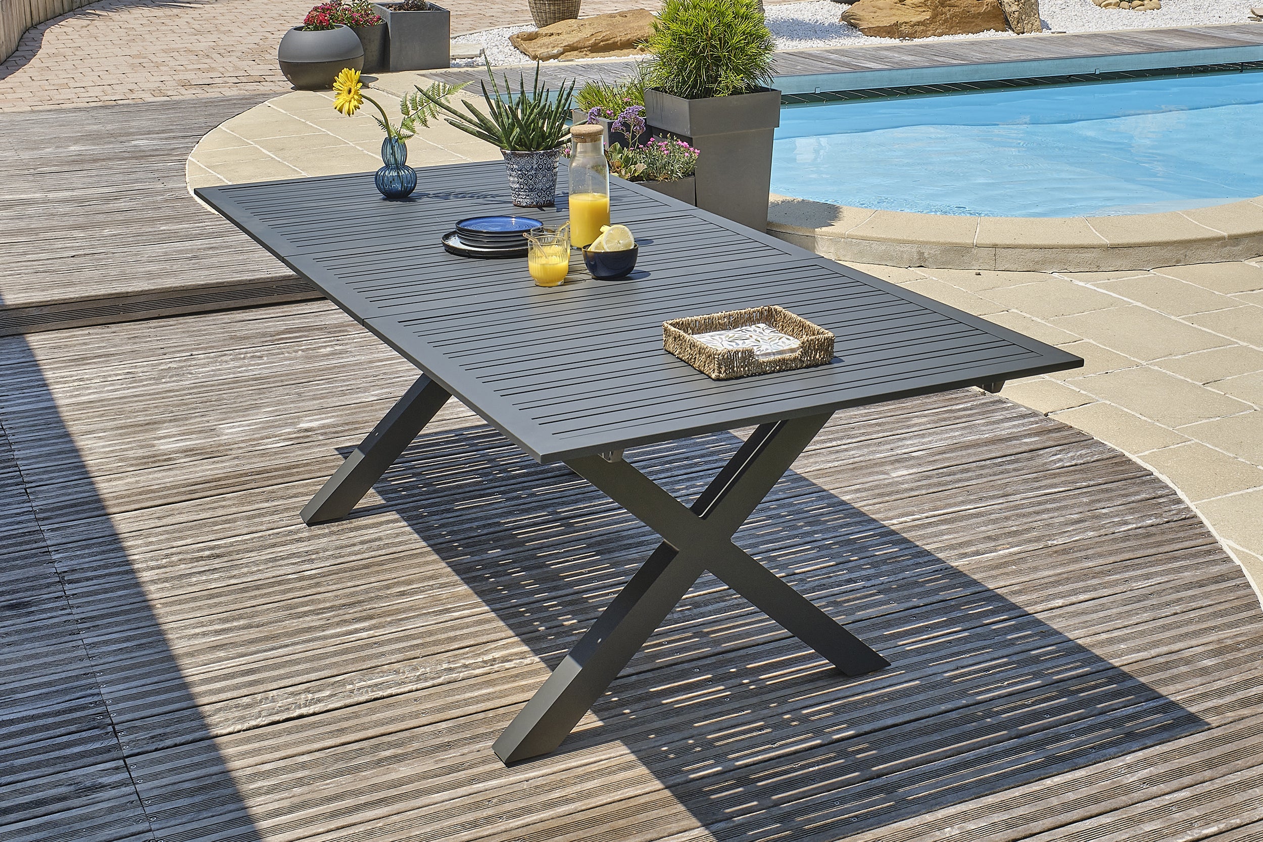 Table de jardin FLORIDE (180/240x100 cm) en aluminium avec rallonge automatique - GRIS ANTHRACITE