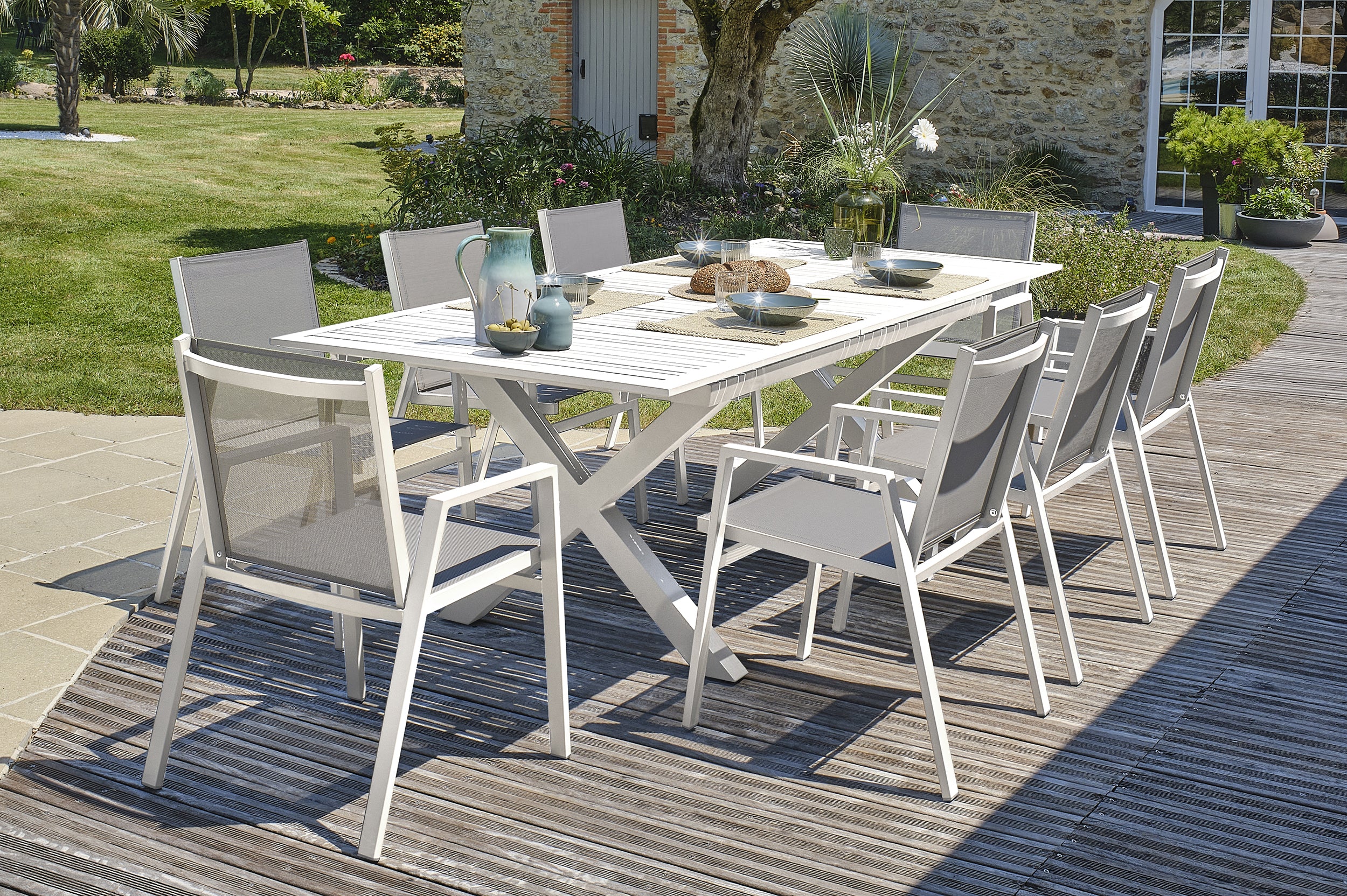 Table de jardin FLORIDE-TB240-ALU-B avec rallonge et 8 fauteuils FLORIDE-FT-BLANC empilables
